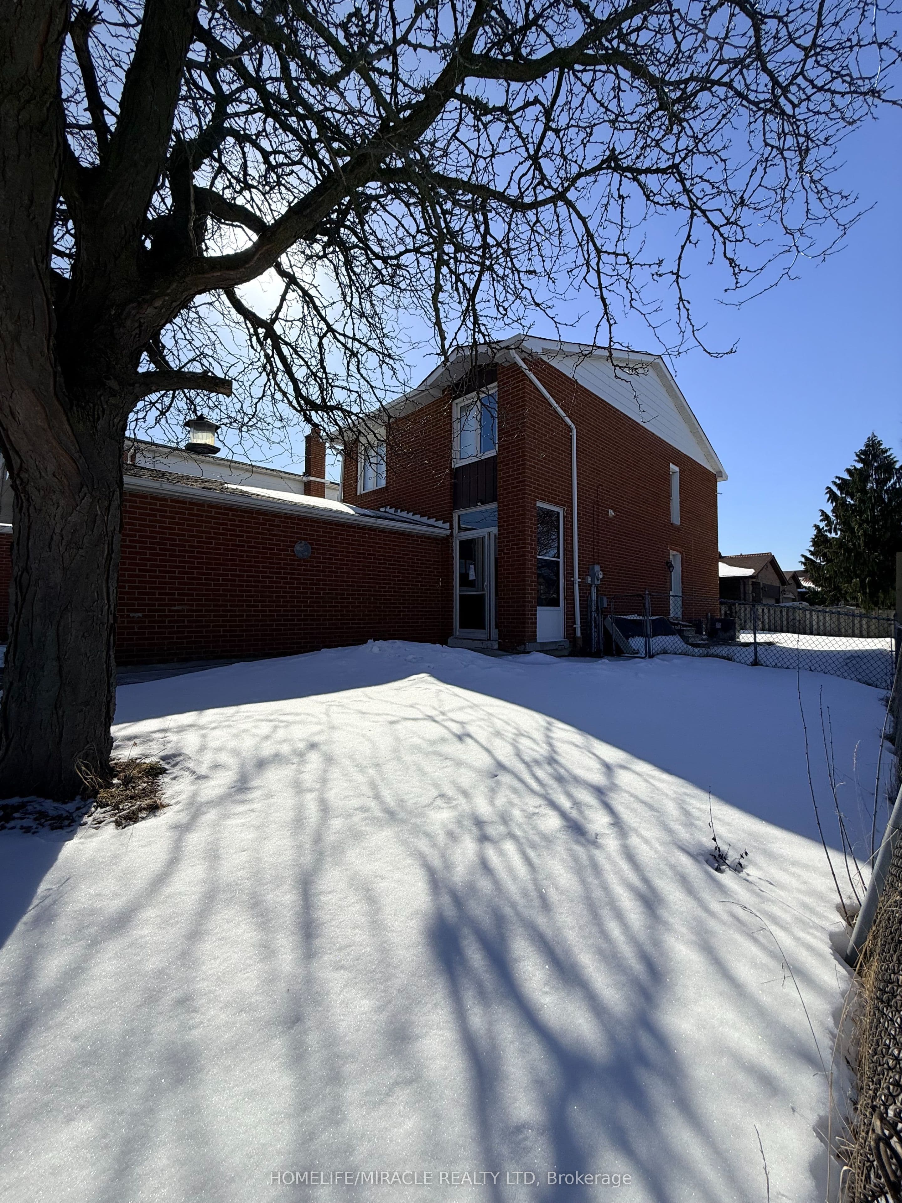 1 Hudson Drive — photograph 3