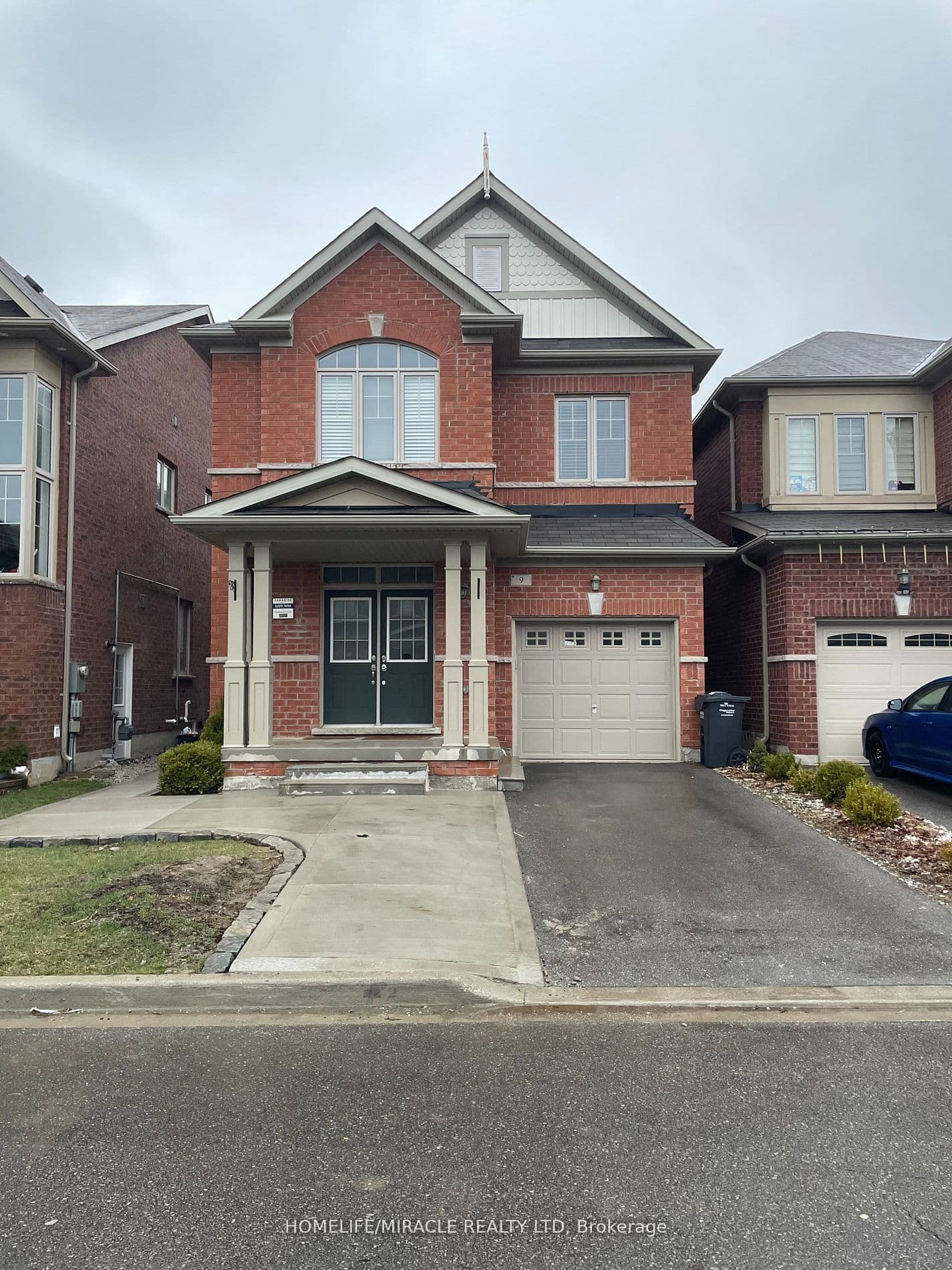 9 Humberstone Crescent — featured photograph