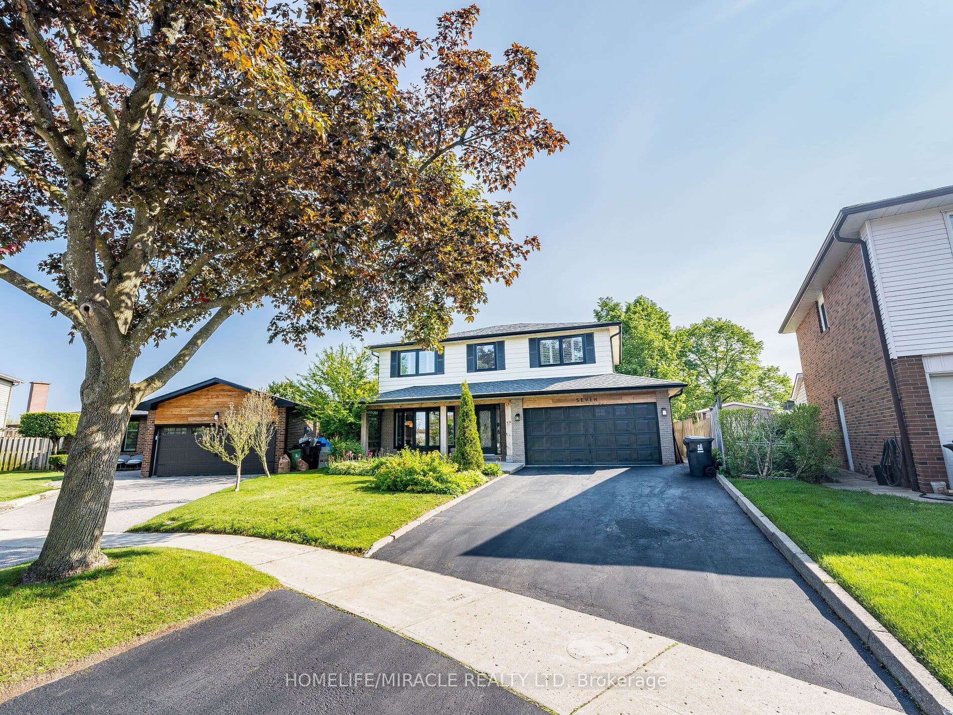 7 Chapais Crescent — featured photograph