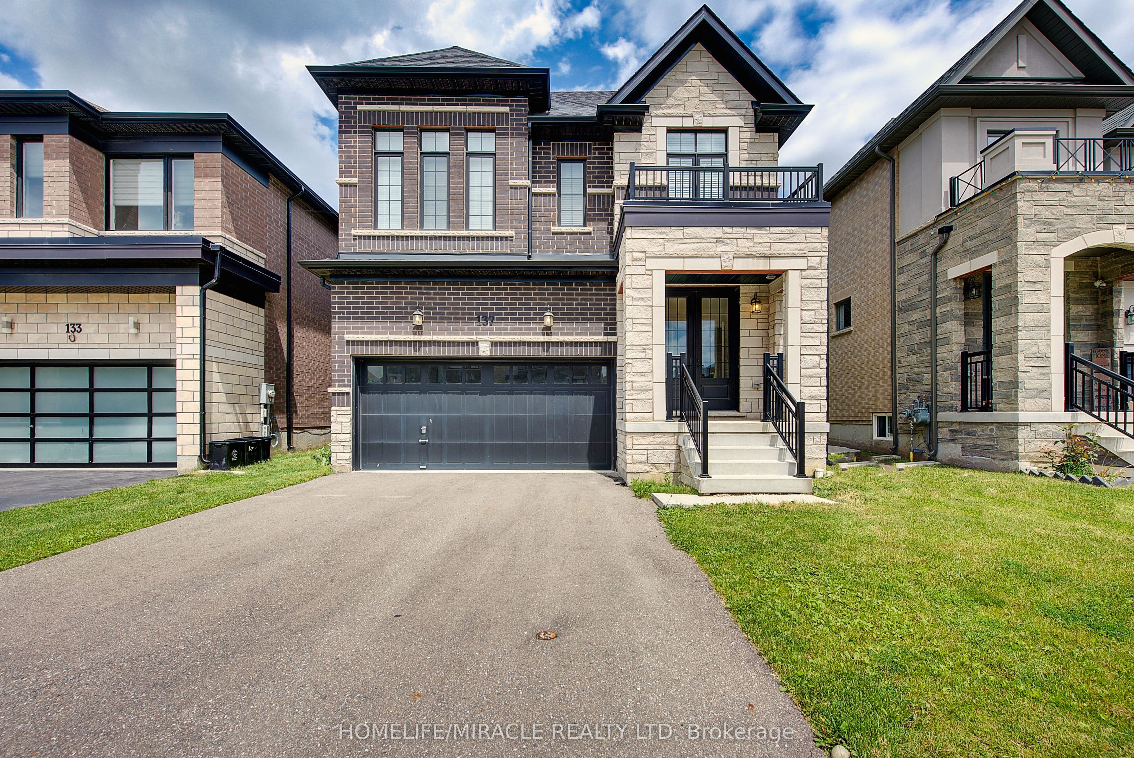 137 Silverwood Crescent — photograph 2