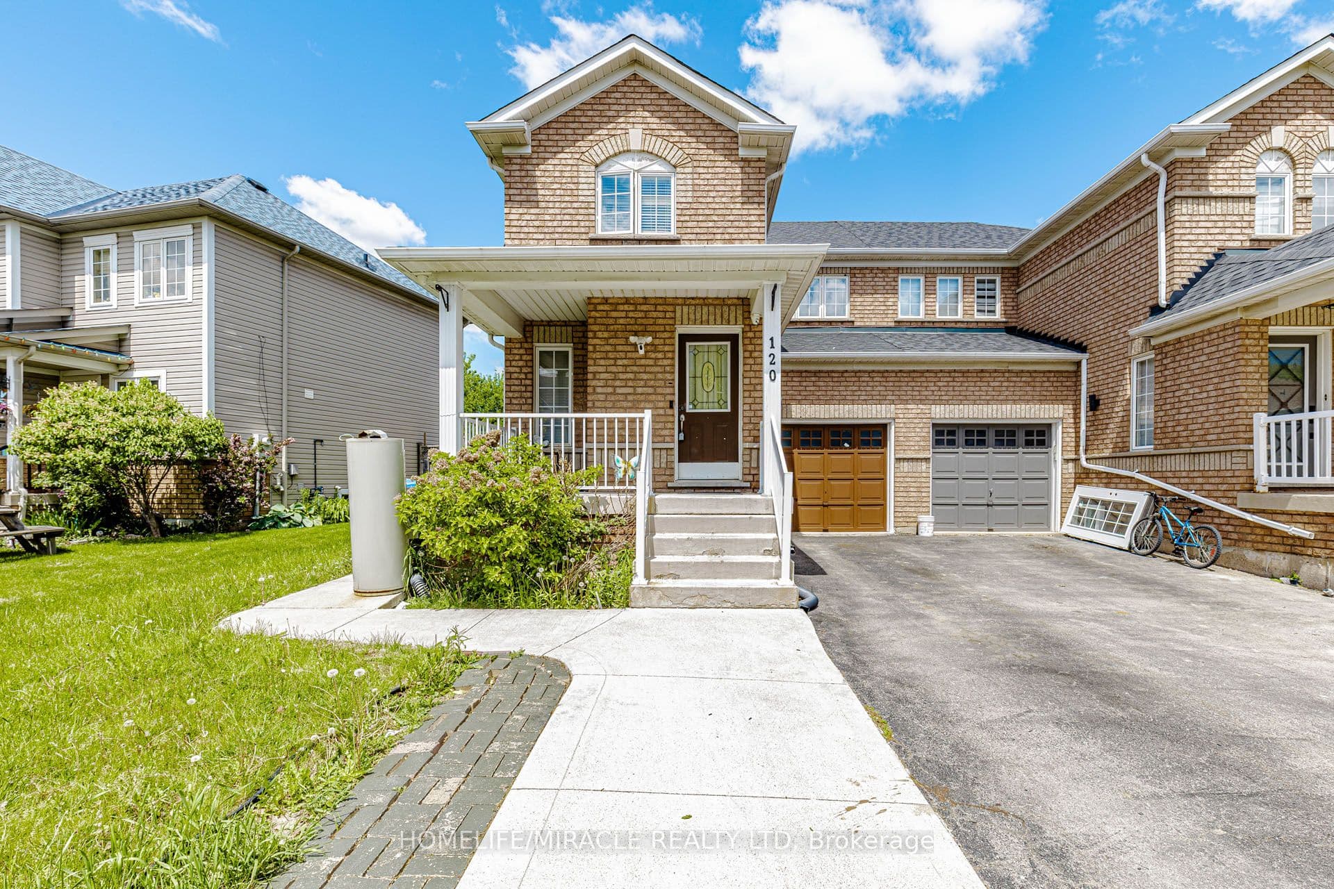 120 Viceroy Crescent — photograph 4