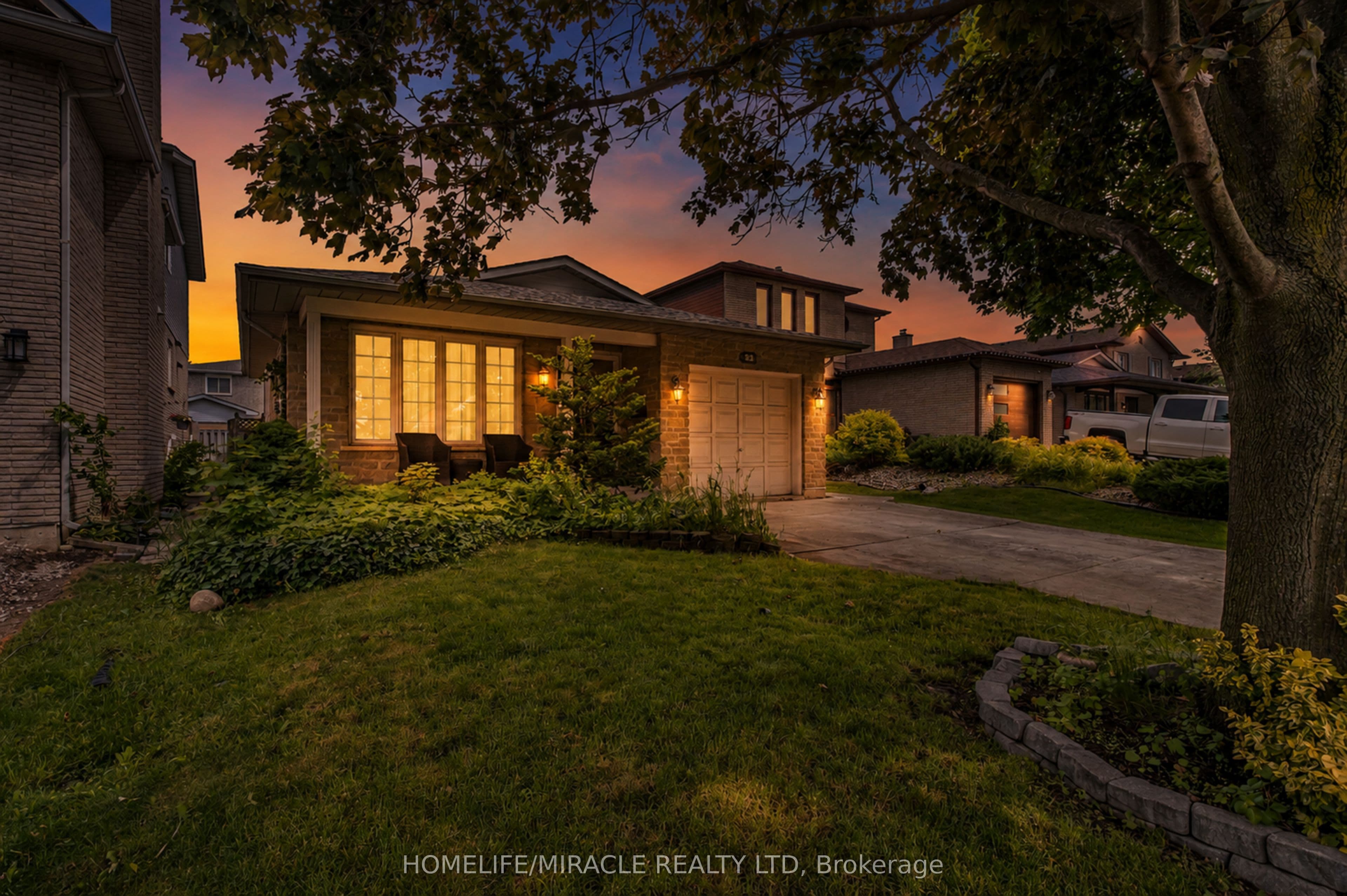 23 Millpond Place — photograph 2