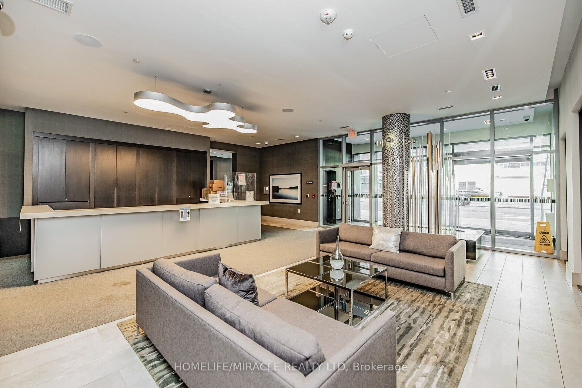 525 Adelaide Street #501 — photograph 4