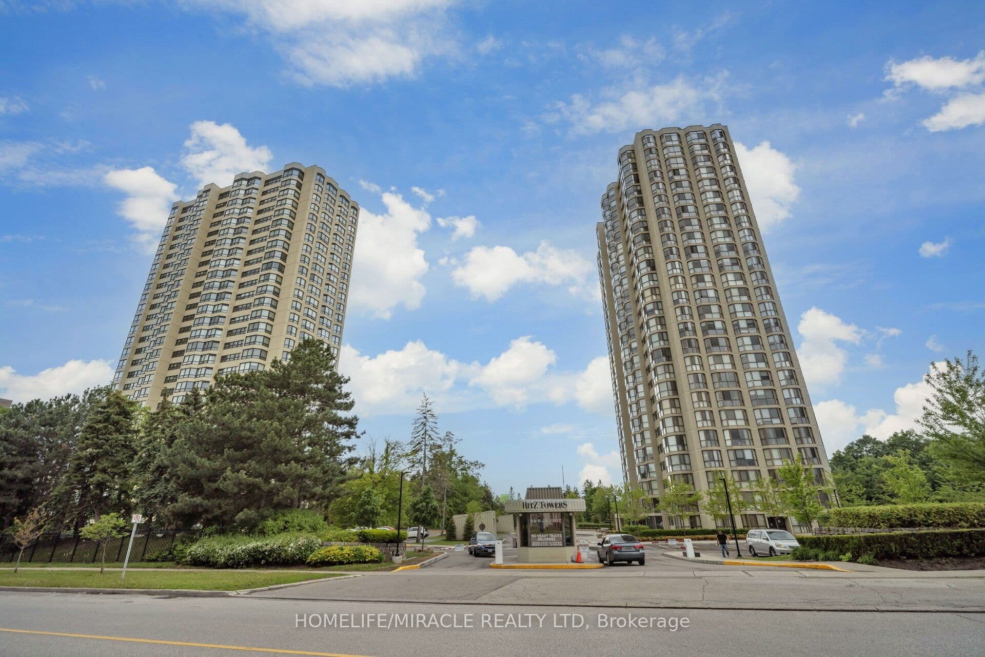 8 Lisa Street #1802 — photograph 3