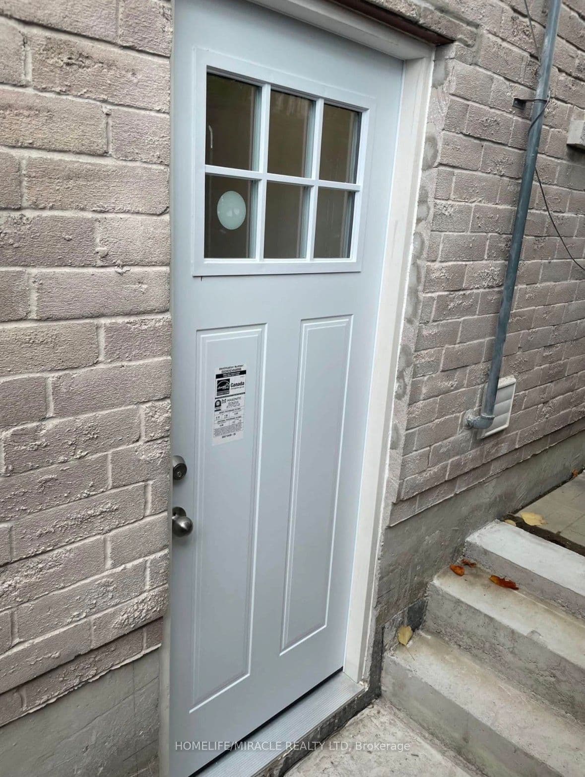 27 Lloydminster Avenue #BSMT — photograph 5