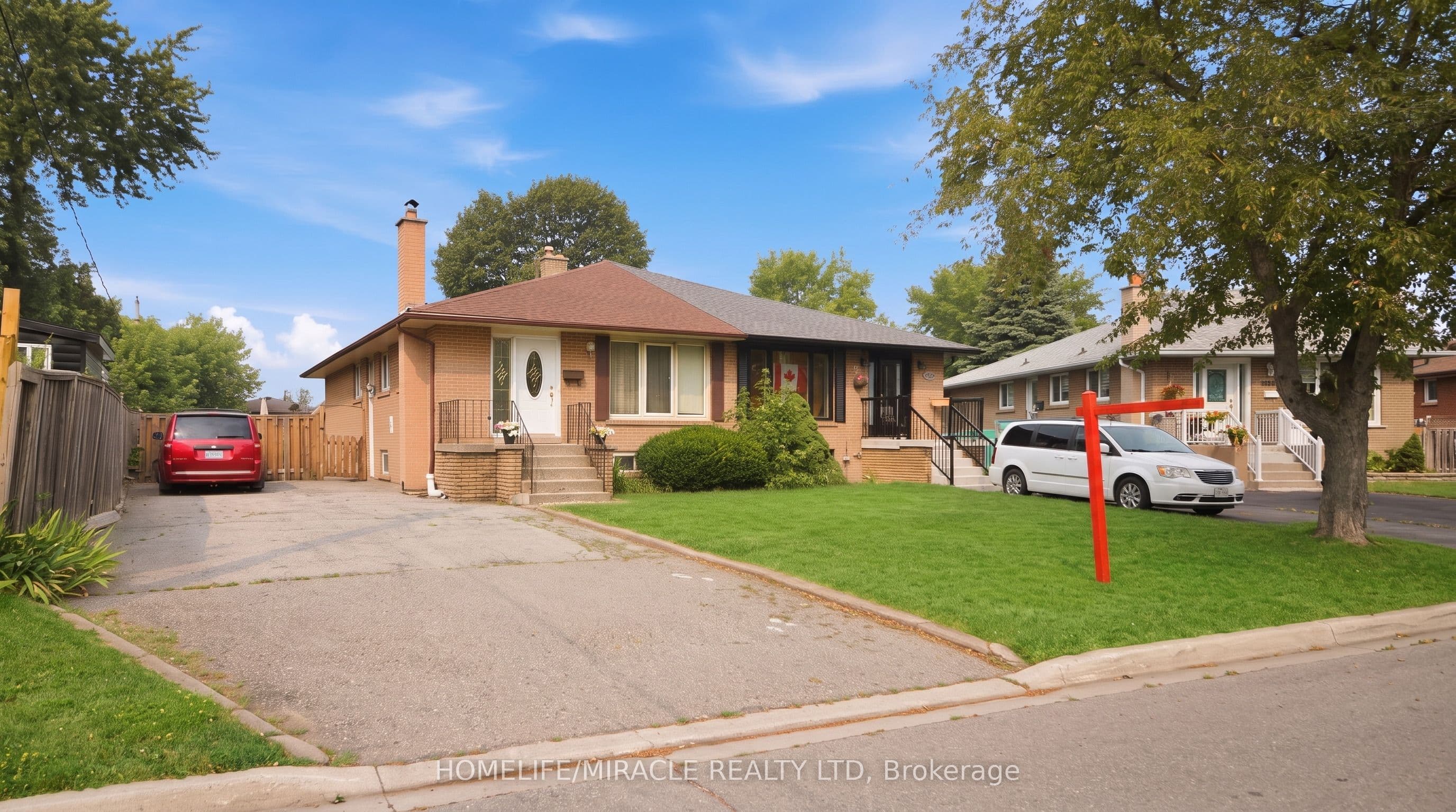 WOW! Separate Entrance To 2 Bedroom Basement