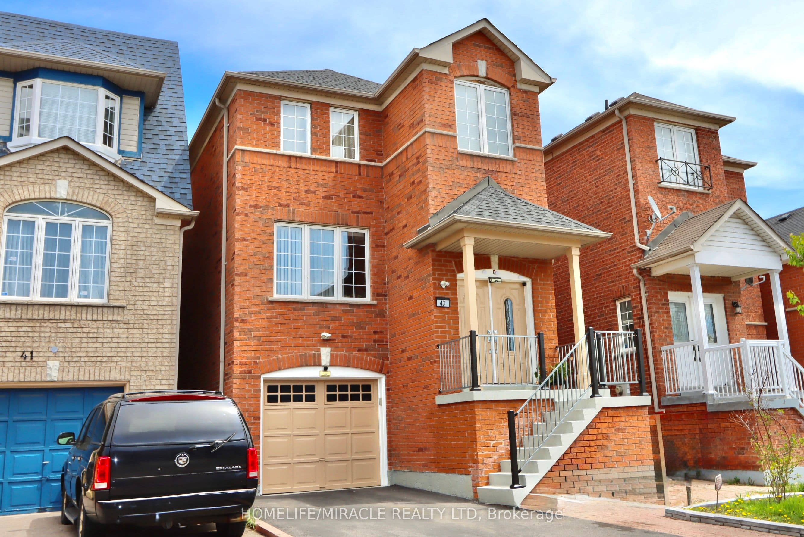 43 Caranci Crescent — photograph 2