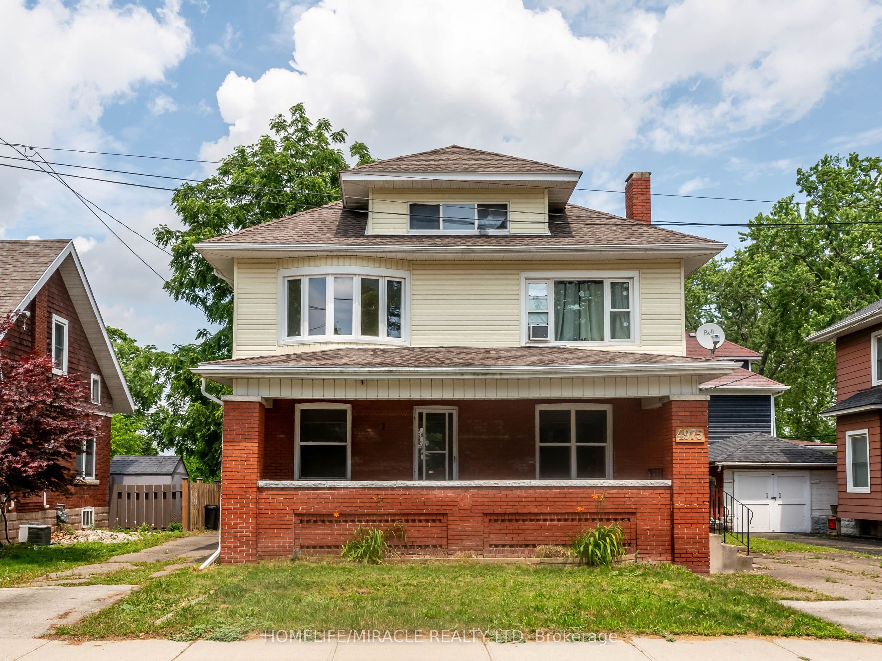4975 Mcrae Street — photograph 2