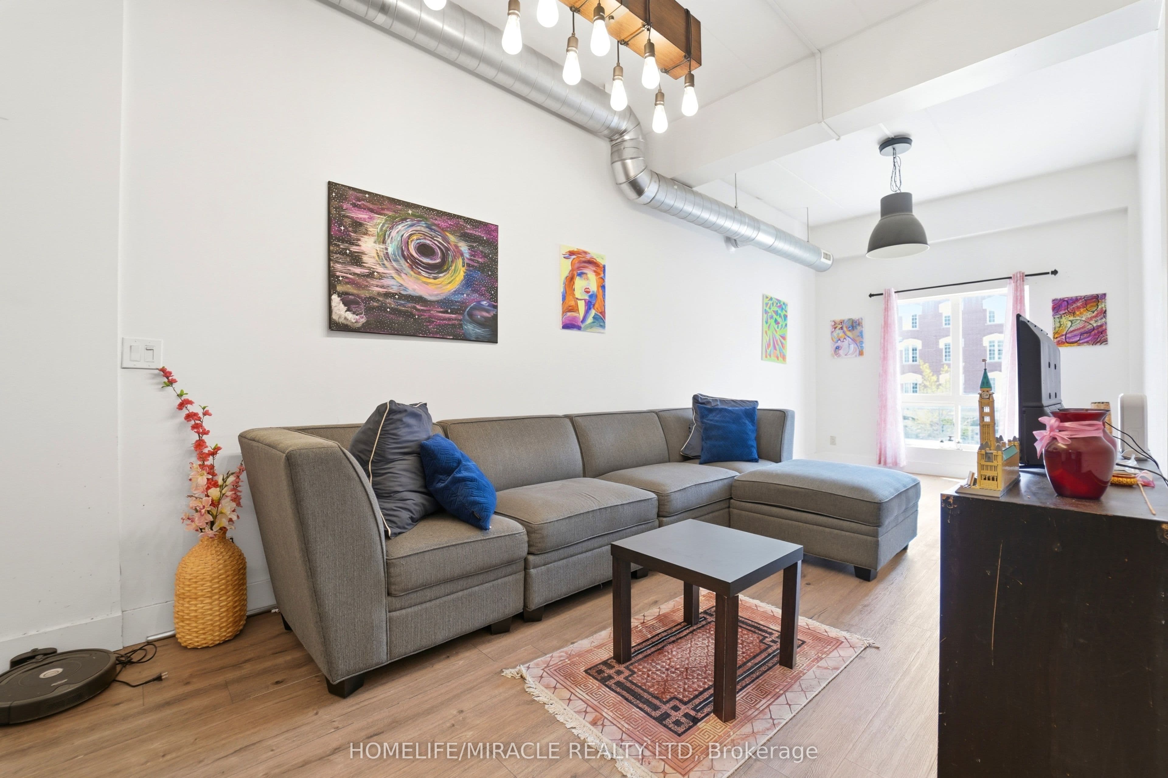 150 Colborne Street #204 — photograph 5