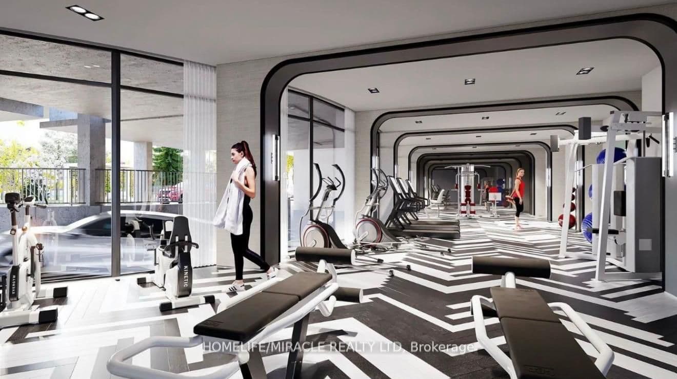 556 Marlee Avenue #328 — photograph 3
