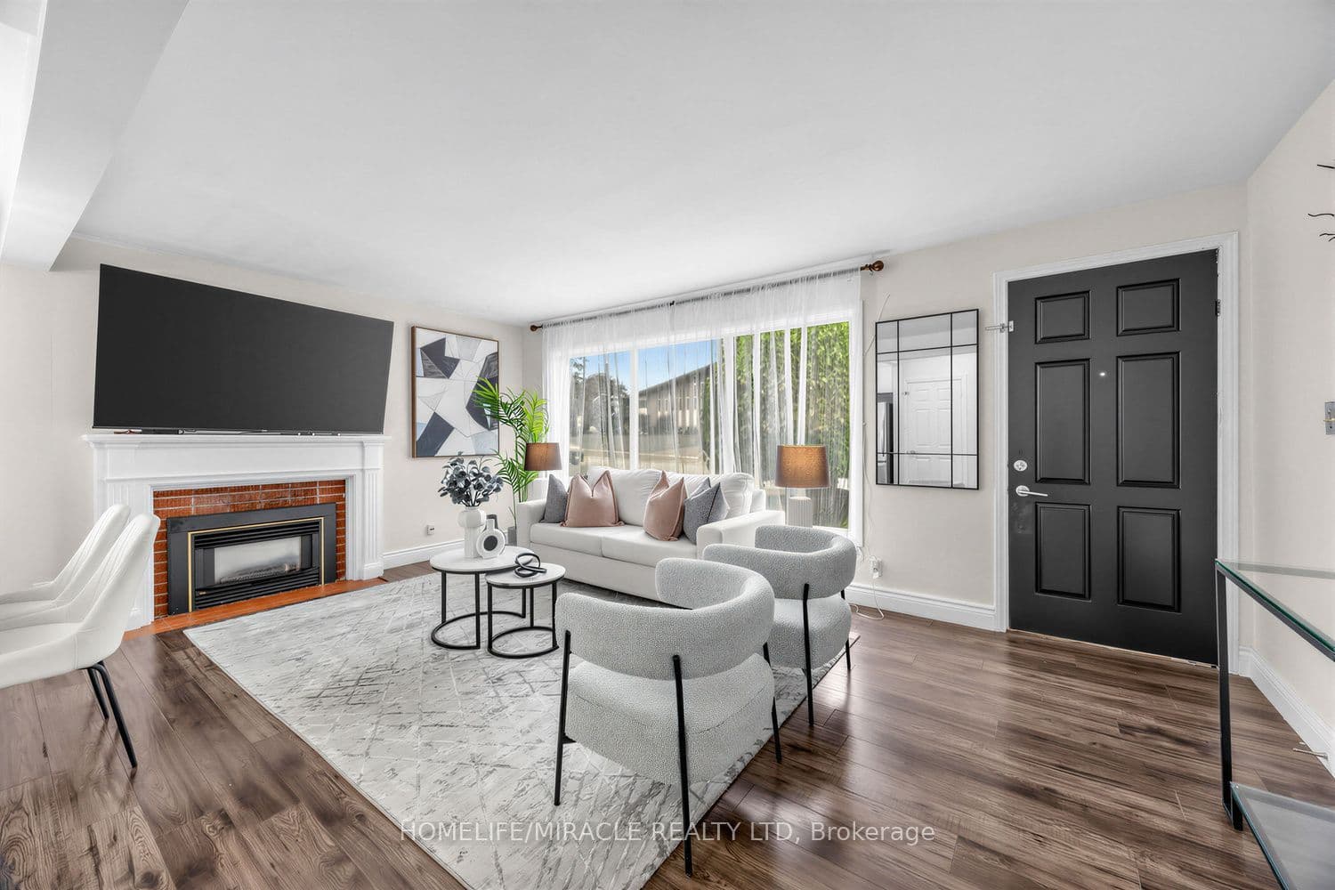 509 Beurling Avenue — photograph 4