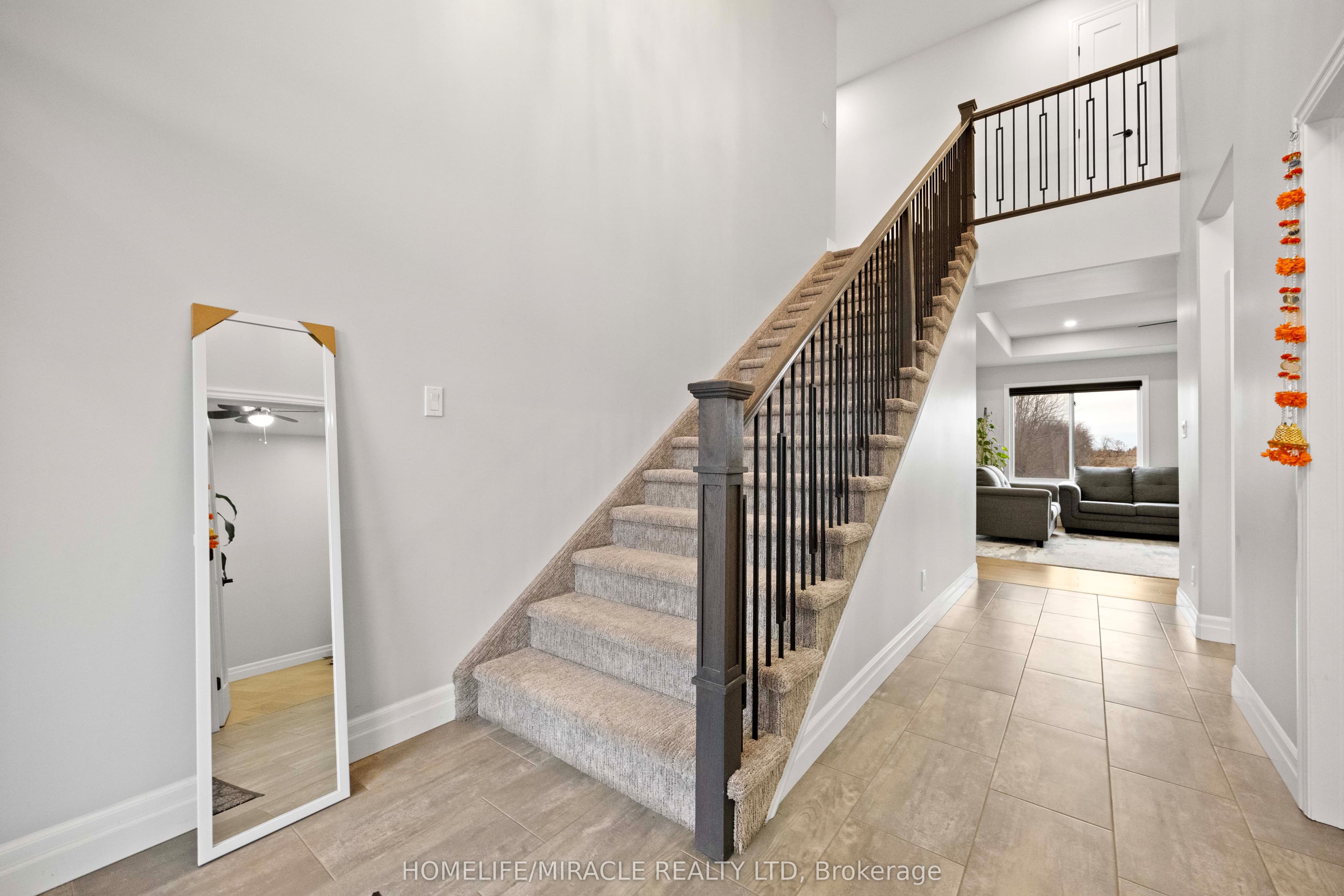 61 Raycroft Drive — photograph 5