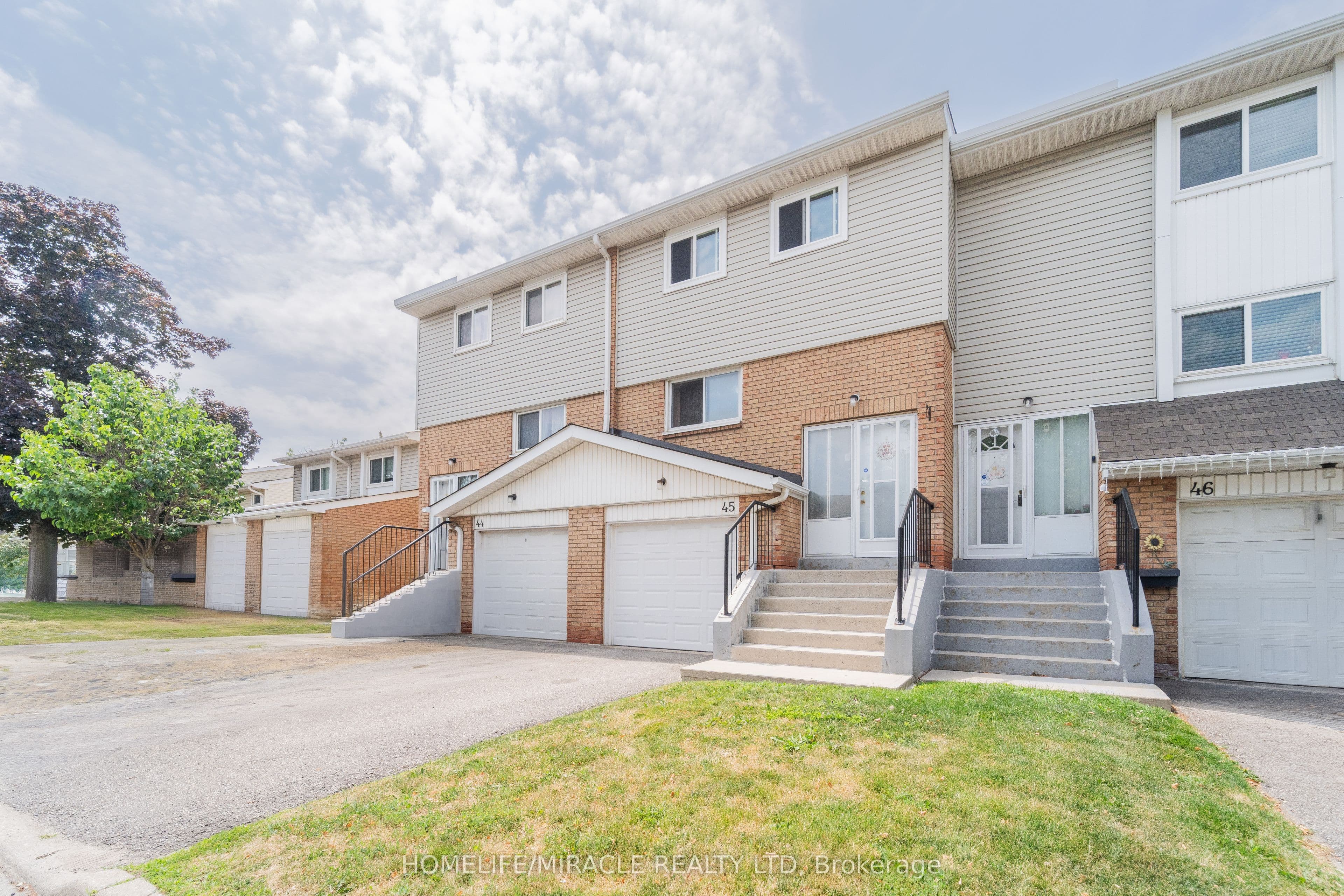 45 Lincoln Court, Brampton