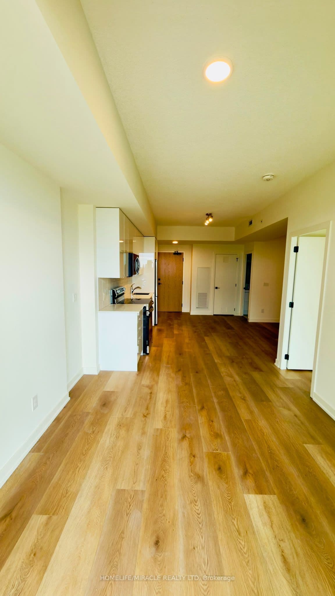 33 Erie Avenue #1205 — photograph 5
