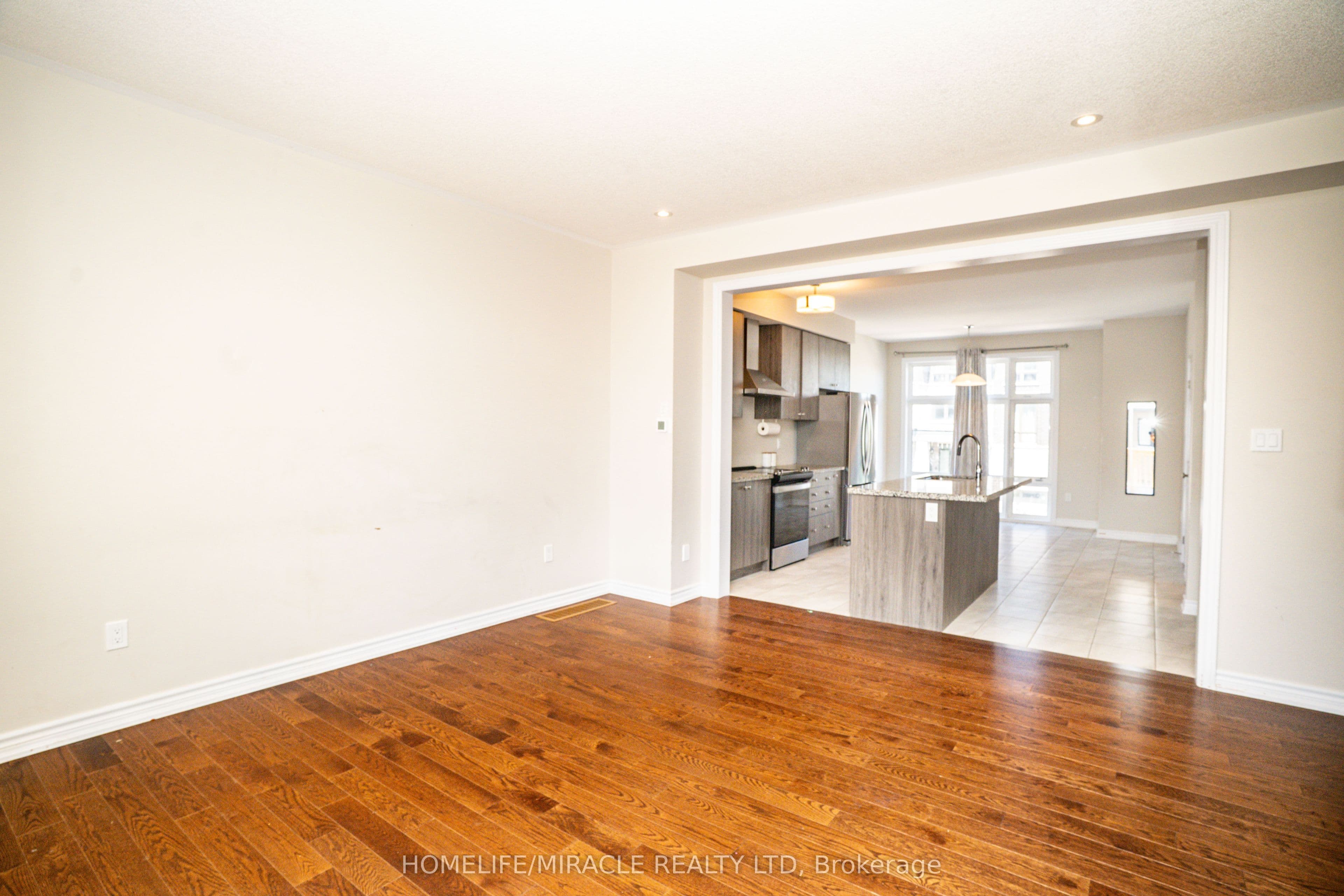 52 Douet Lane — photograph 4