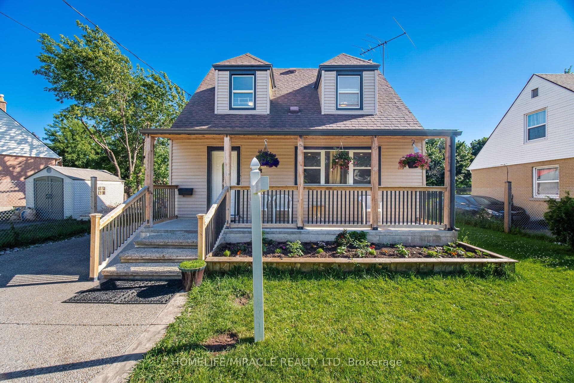 18 Glengrove Avenue — featured photograph