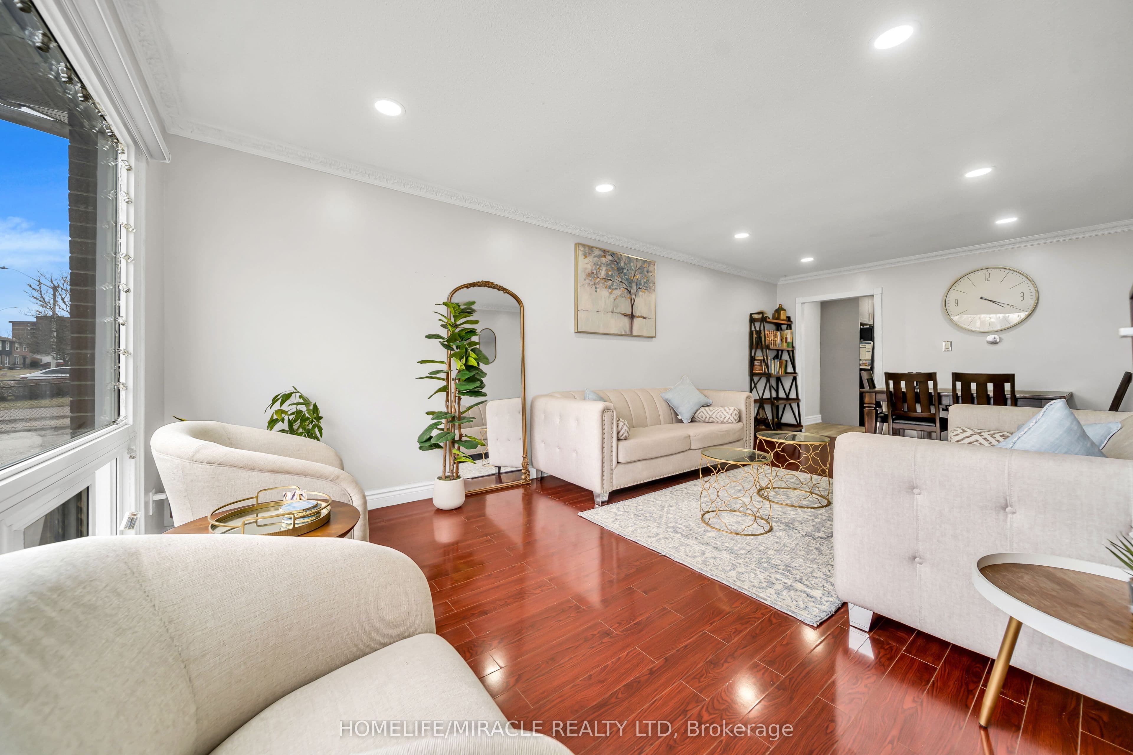 64 Drake Boulevard — photograph 4