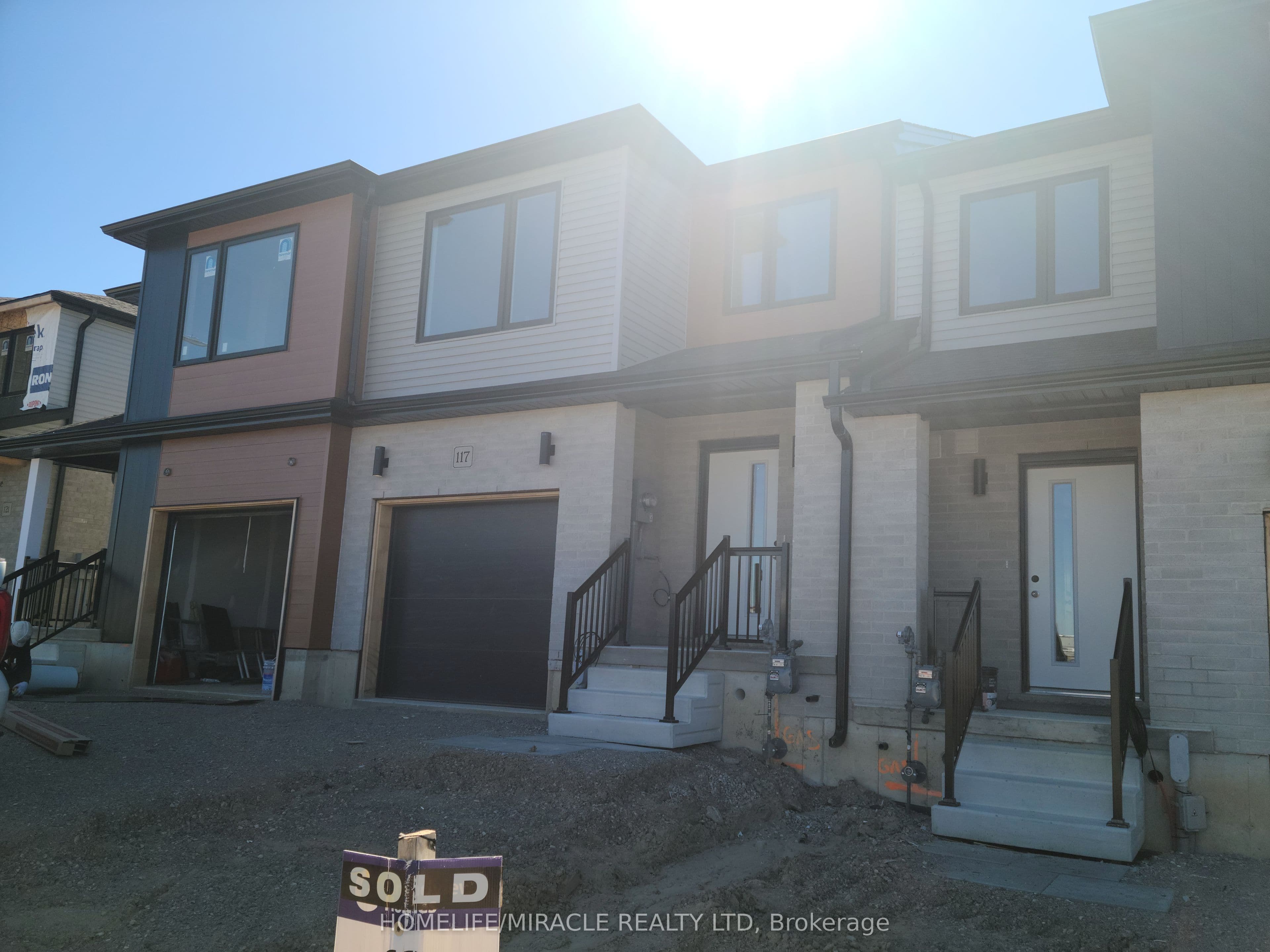 117 Mattingley Street — photograph 2