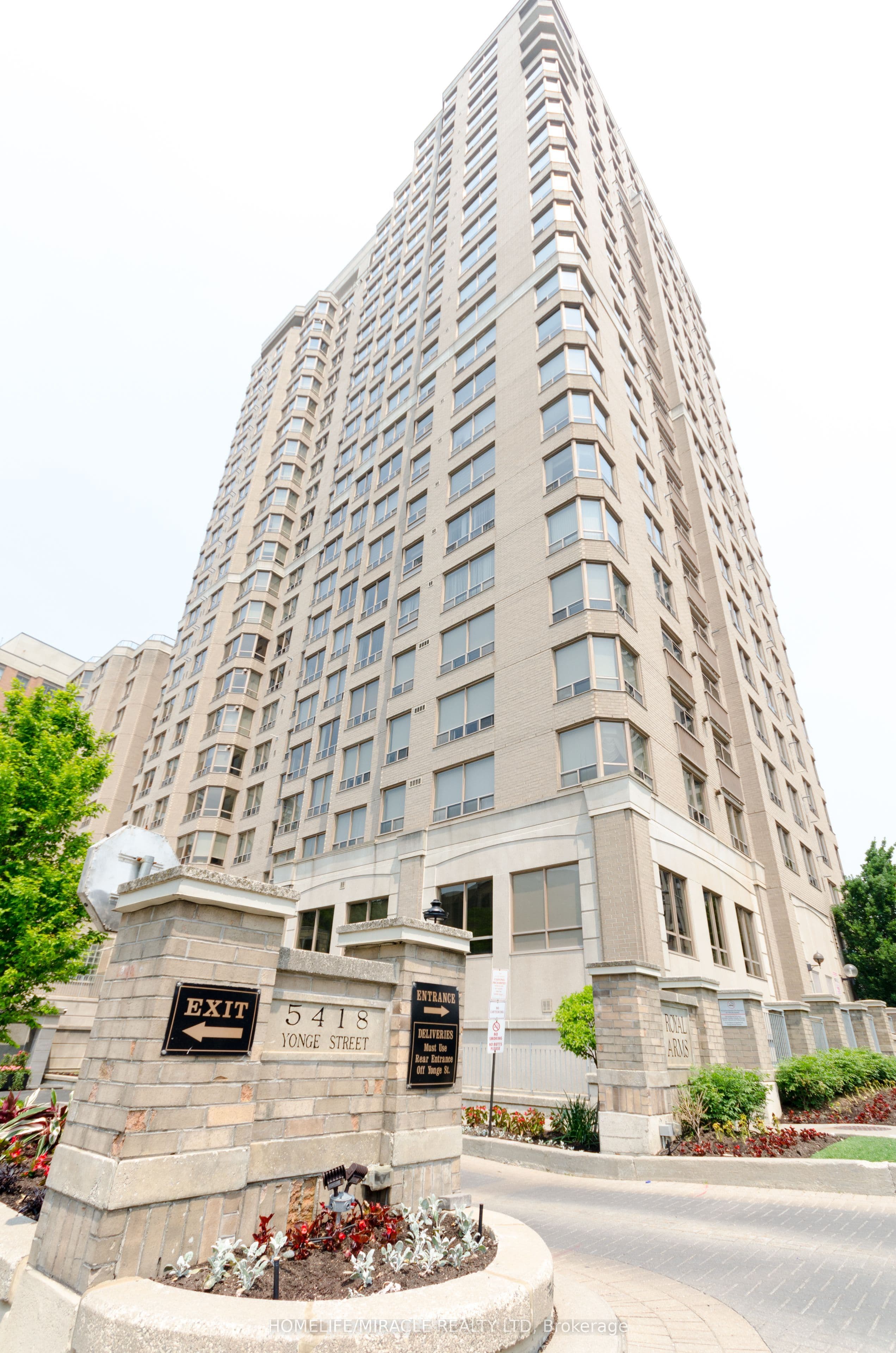 5418 Yonge Street #1101 — featured photograph