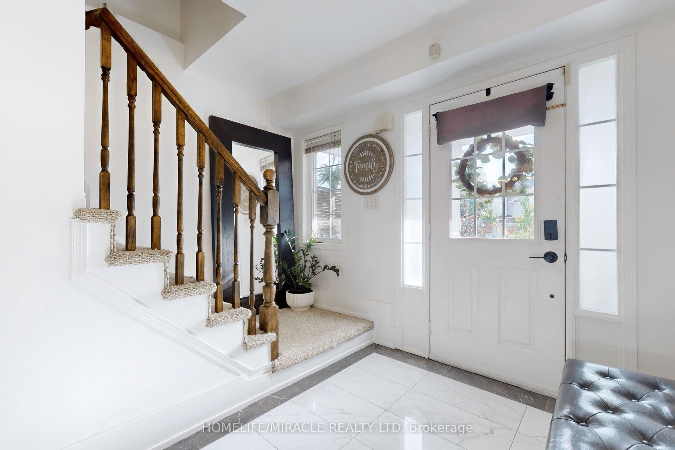 658 Mortimer Drive — photograph 5