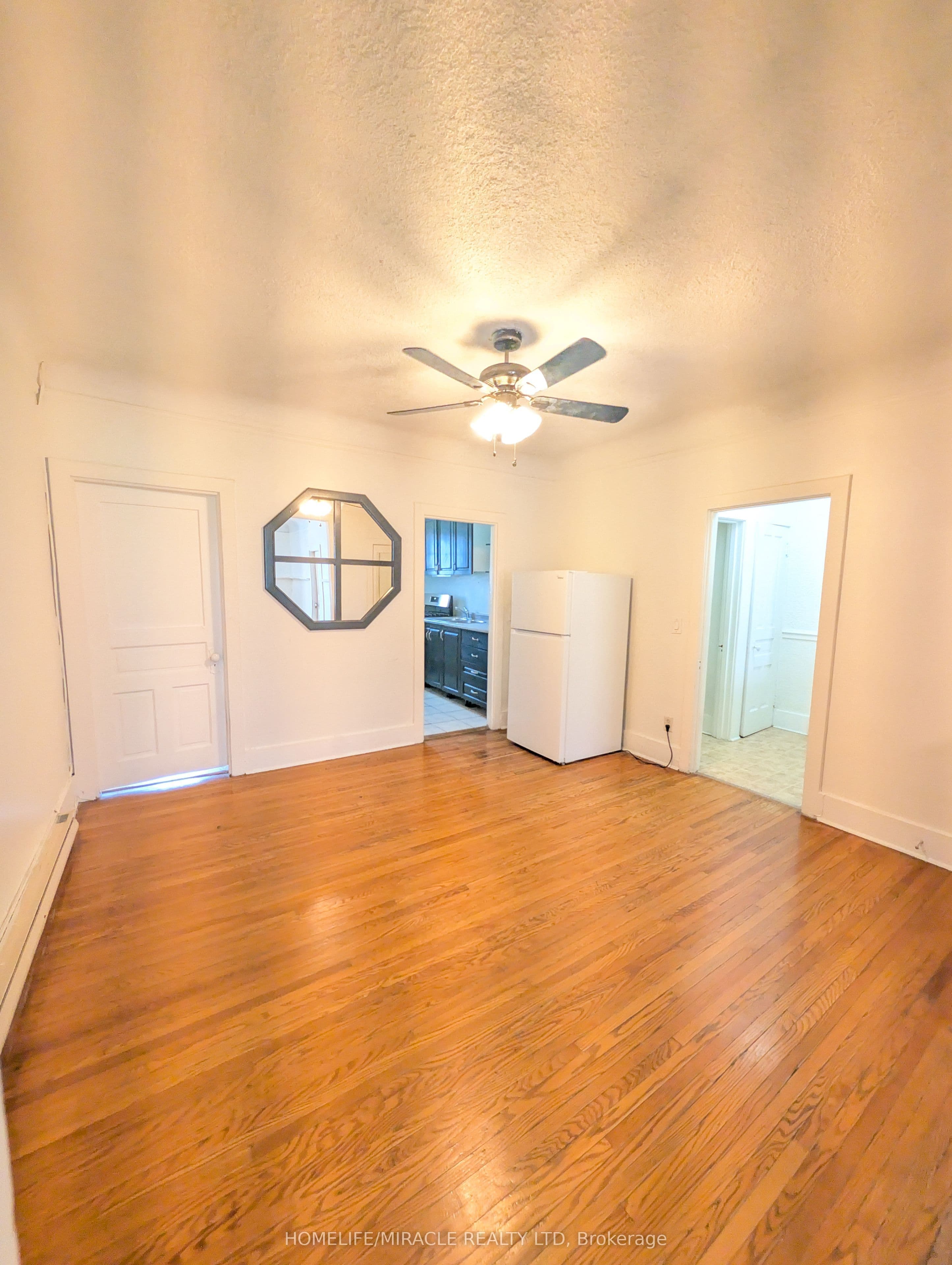 359A Brant Street — photograph 3