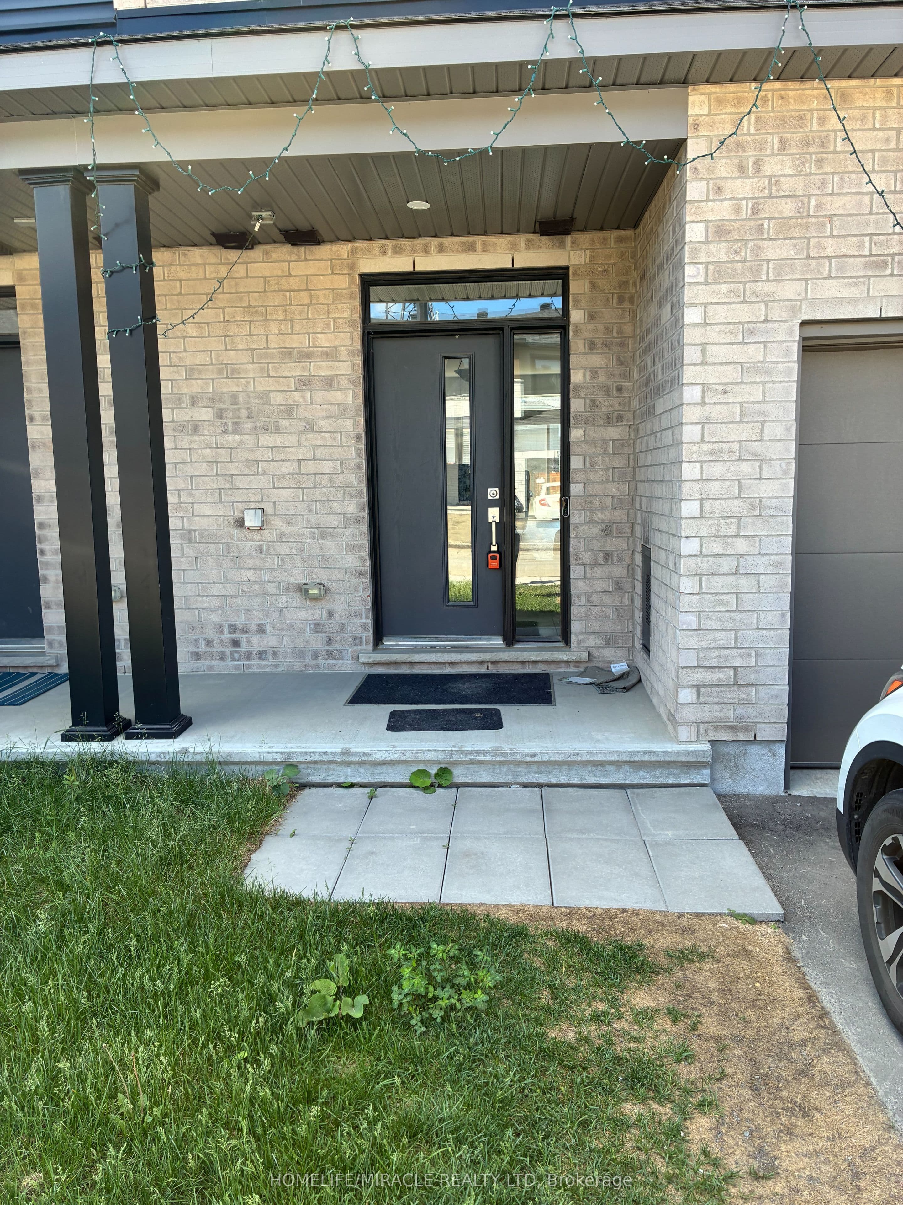 755 Fairline Row — photograph 2