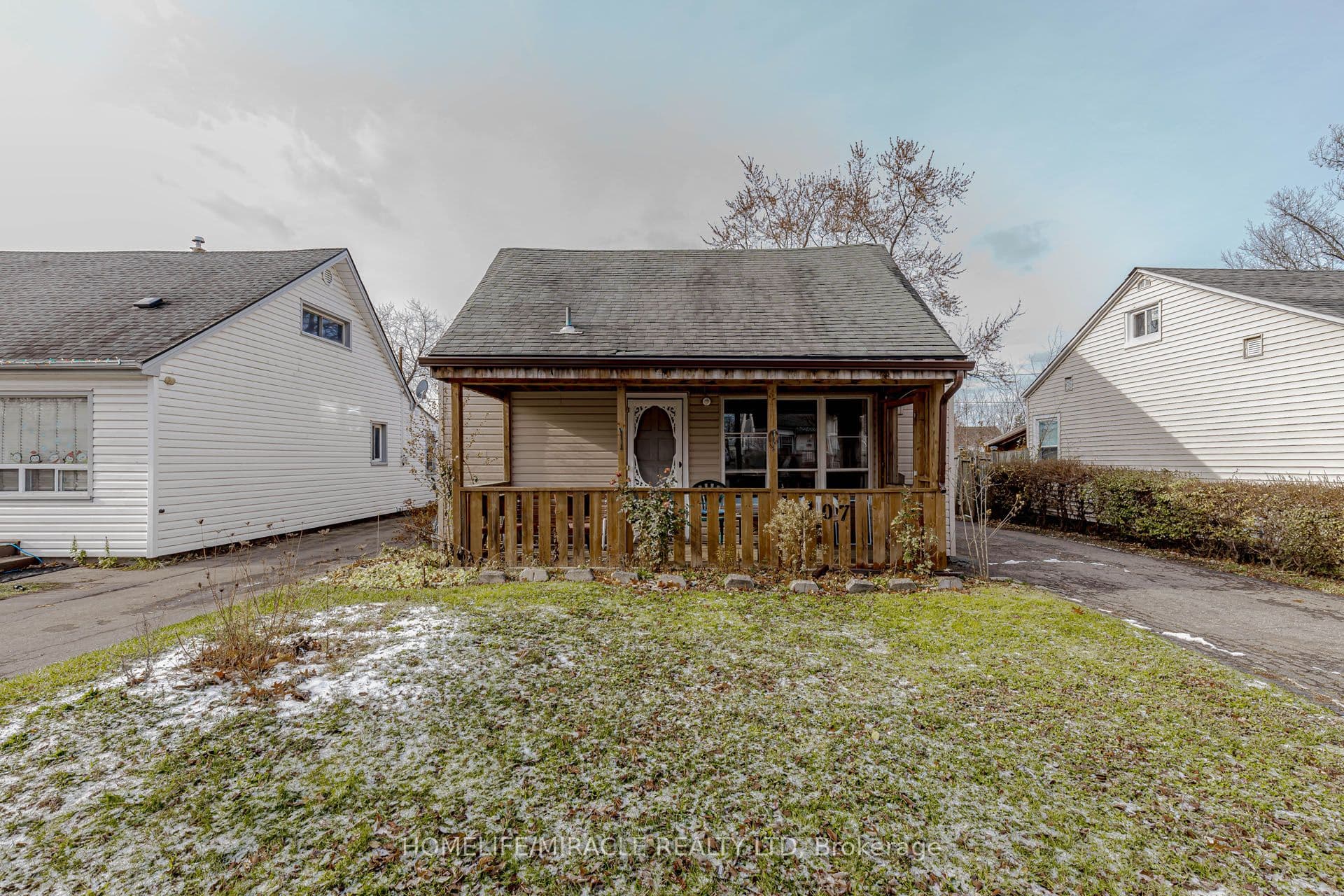 107 Dover Road — photograph 2