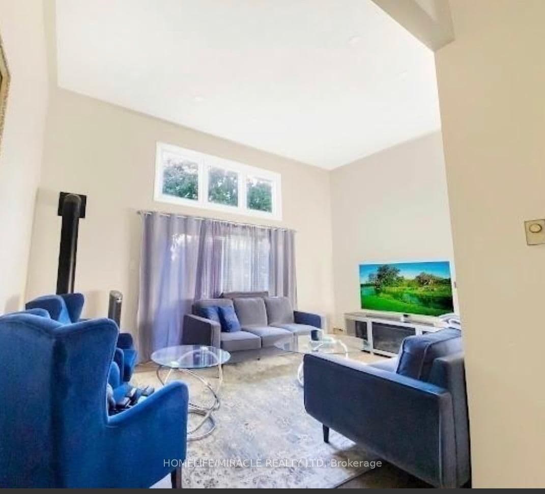 23 Mccallum Court — photograph 4