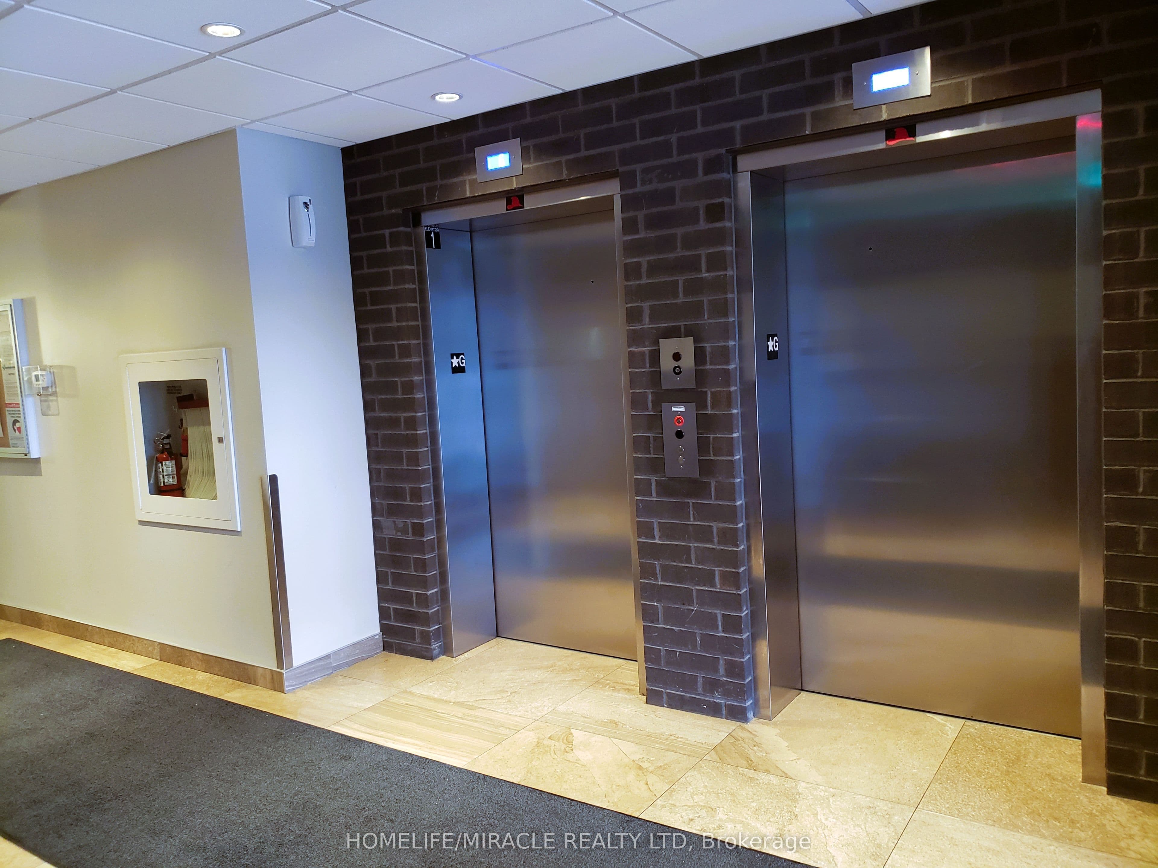 7400 Markham Road #423 — photograph 3