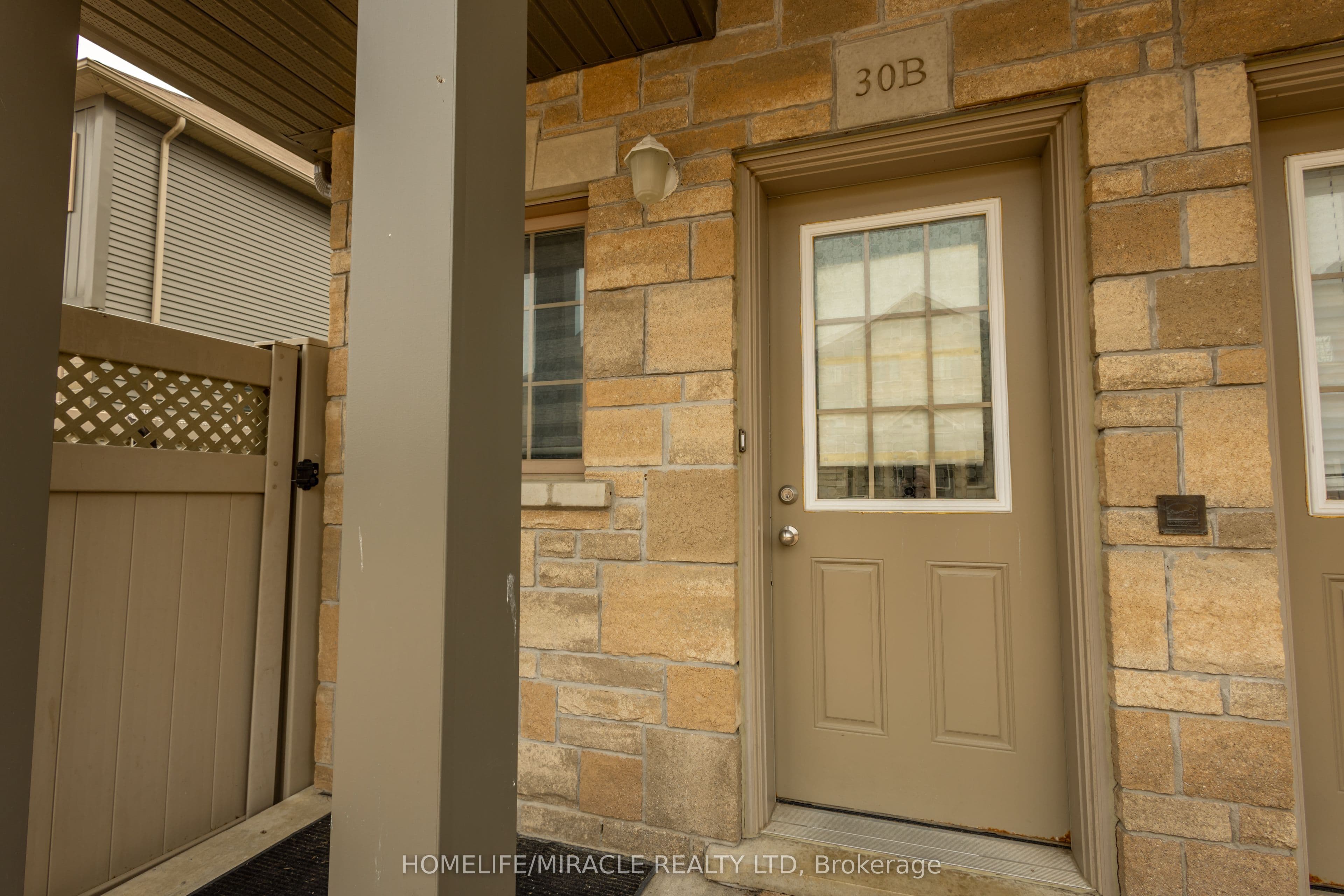 931 Glasgow Street #30B — photograph 4