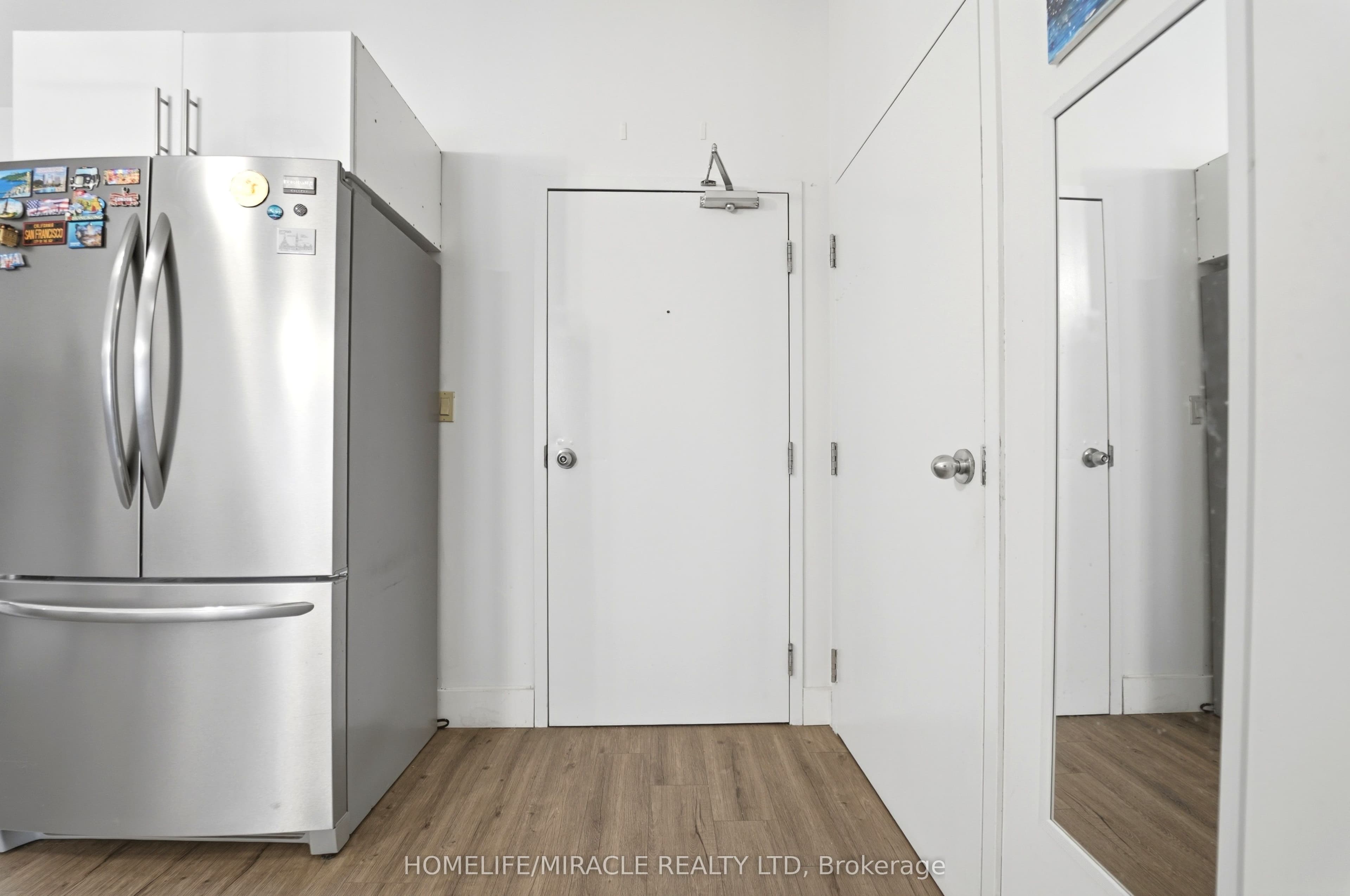150 Colborne Street #204 — photograph 3