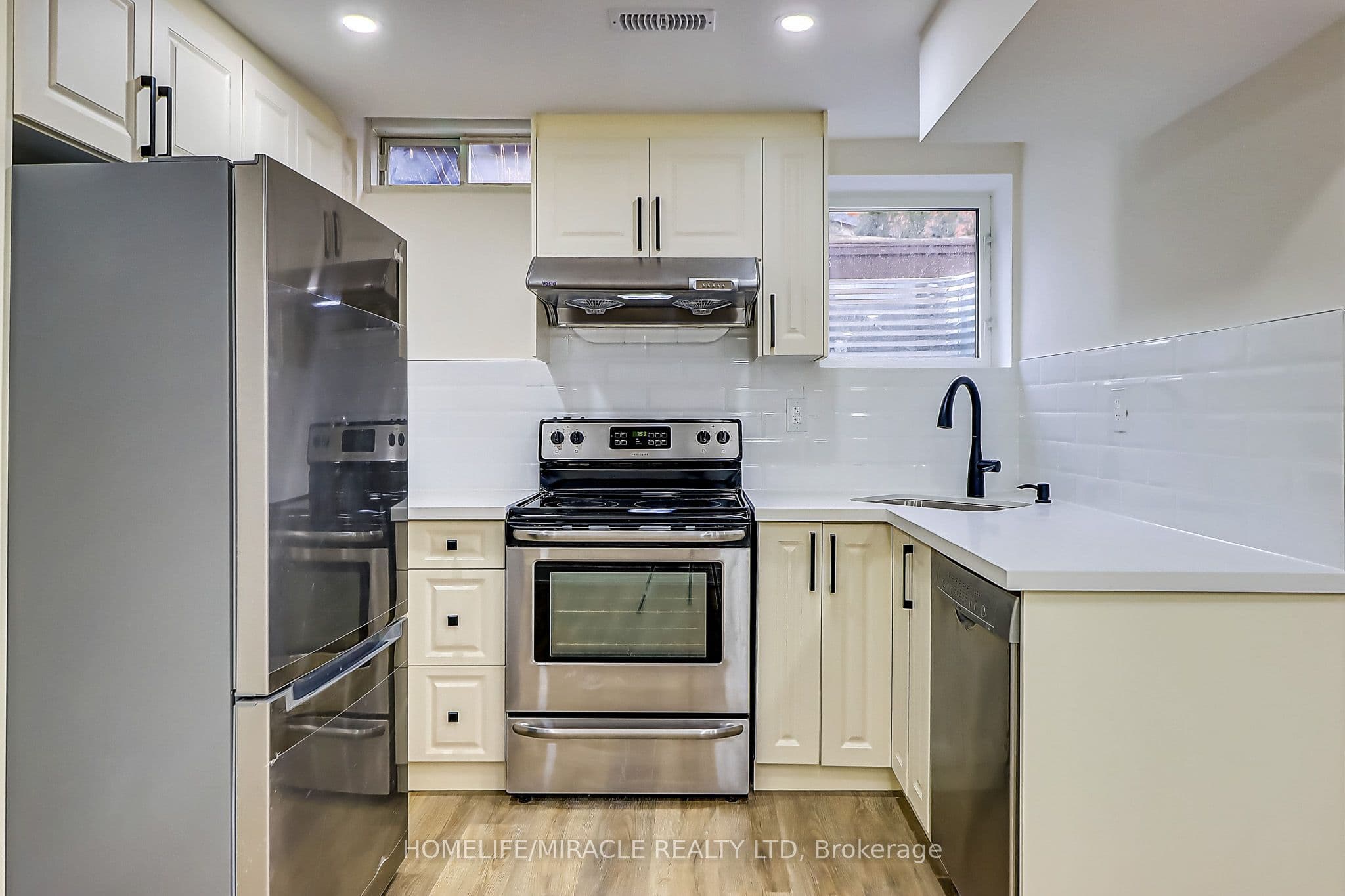 6892 Postmaster Ridge — photograph 4