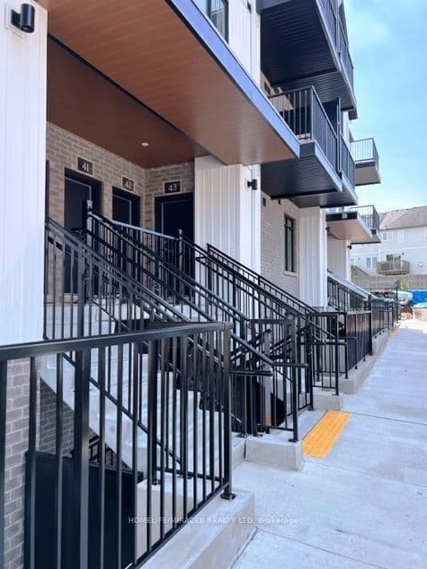 405 Myers Road #43 — photograph 2