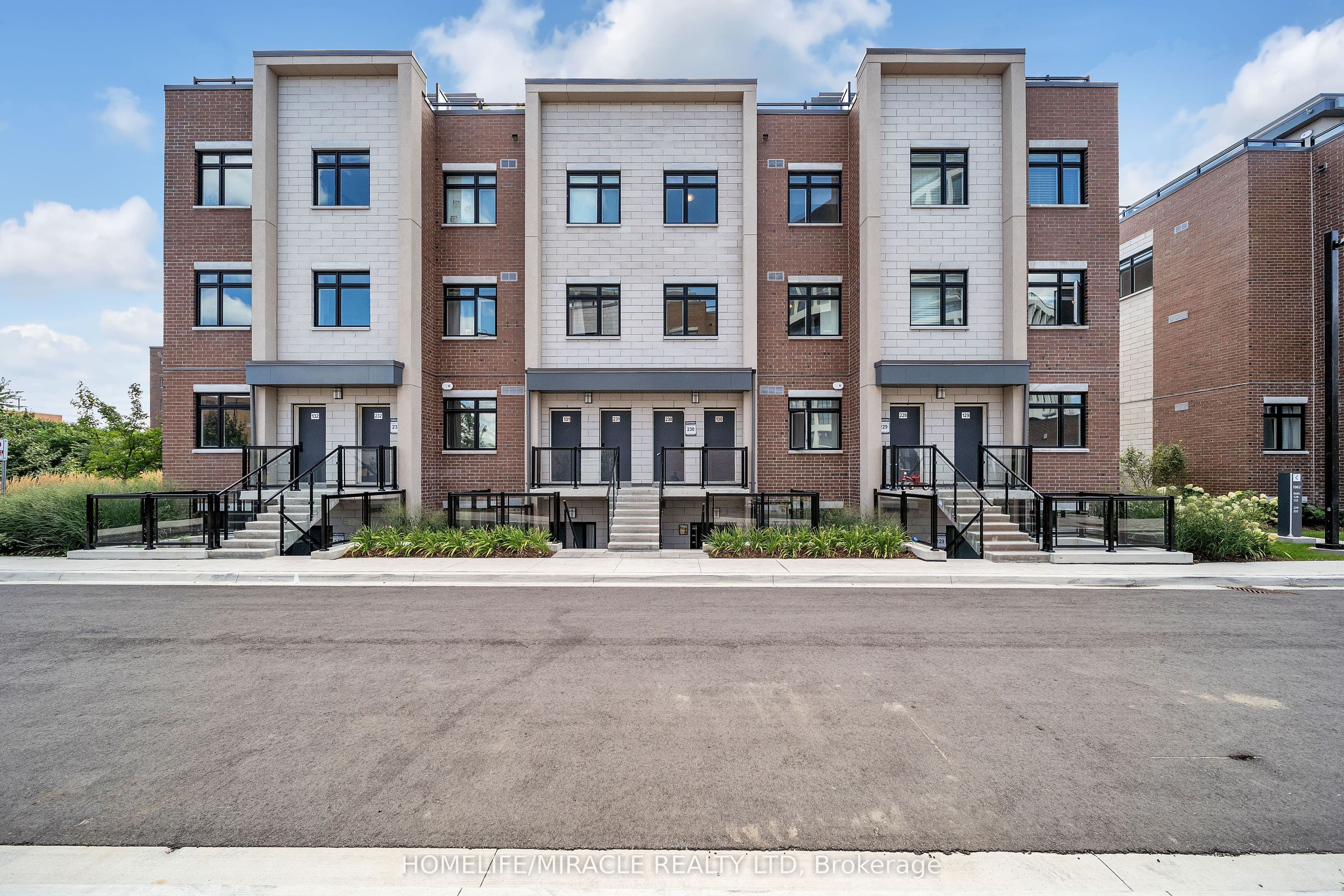 1062 Douglas Mccurdy #230 — photograph 2