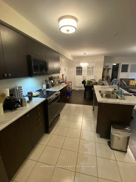 72 Blacksmith Drive — photograph 3