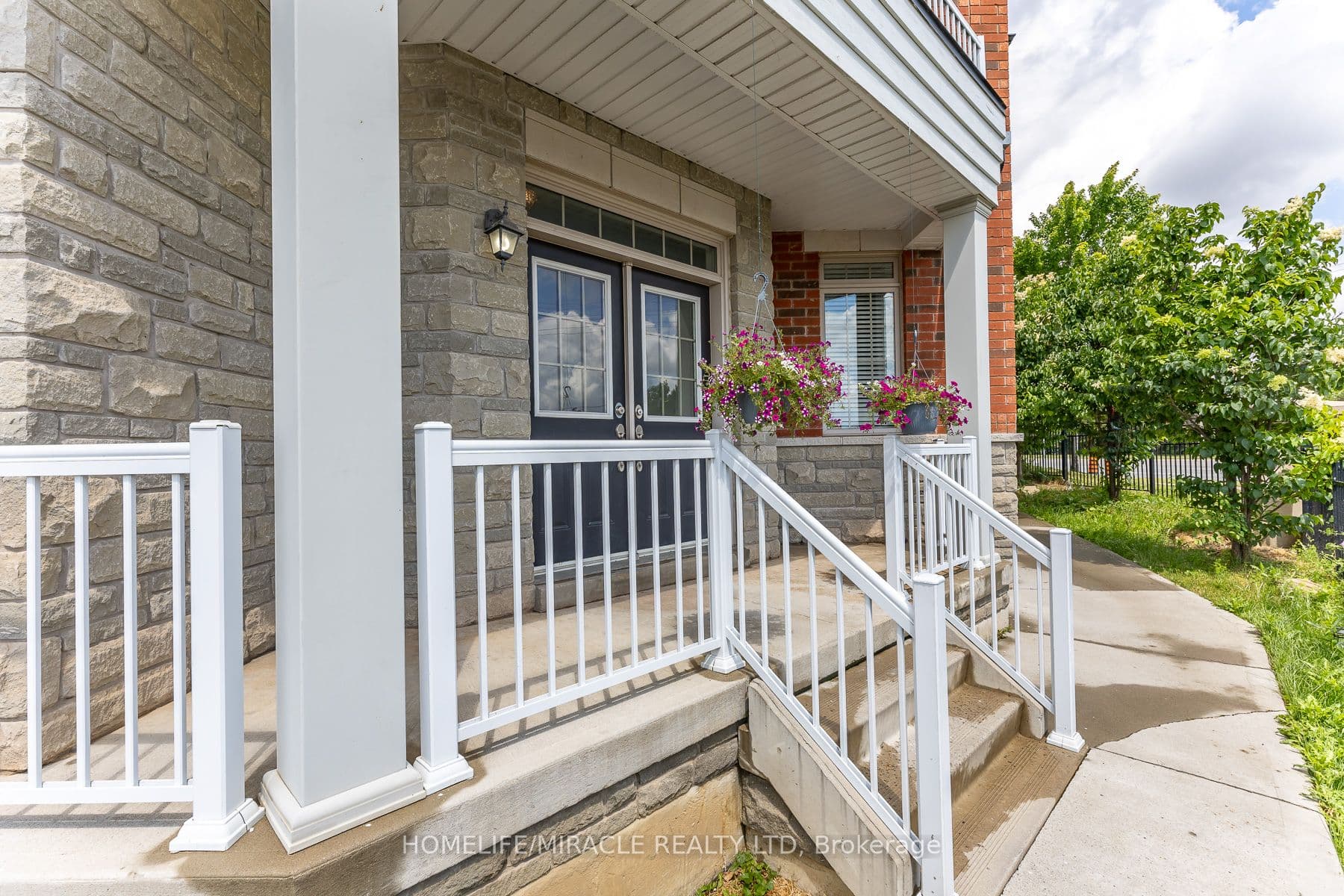 180 Bonnie Braes Drive — photograph 5