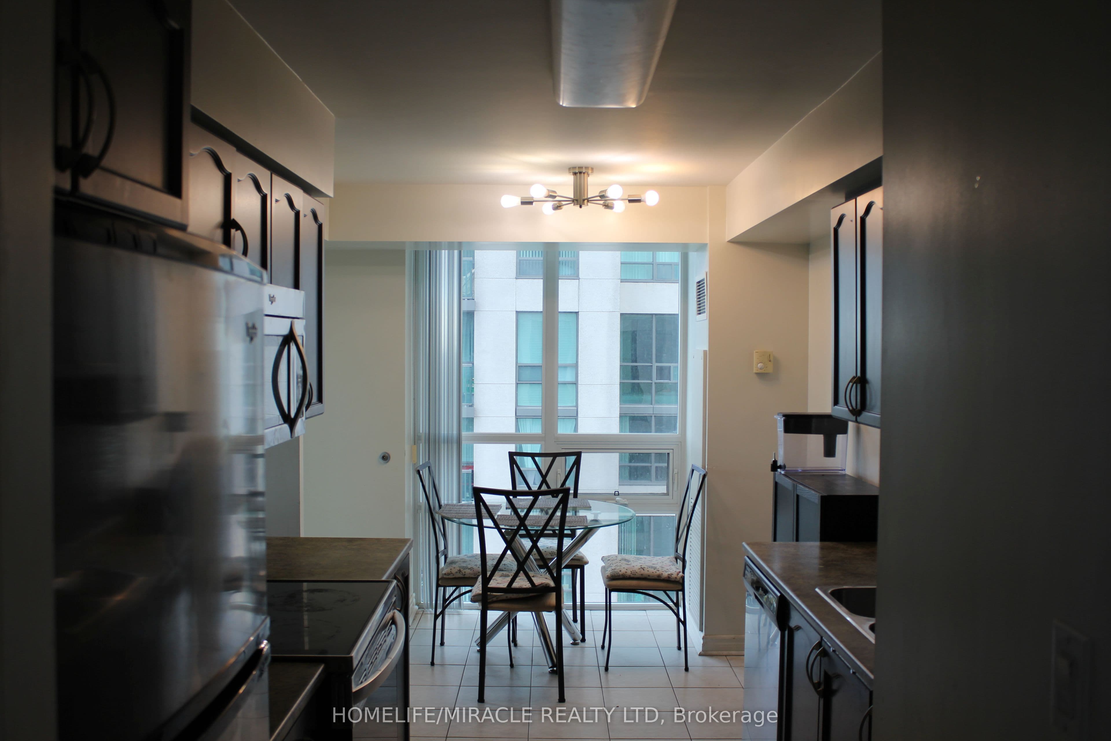 88 Grangeway Avenue #1608 — photograph 3