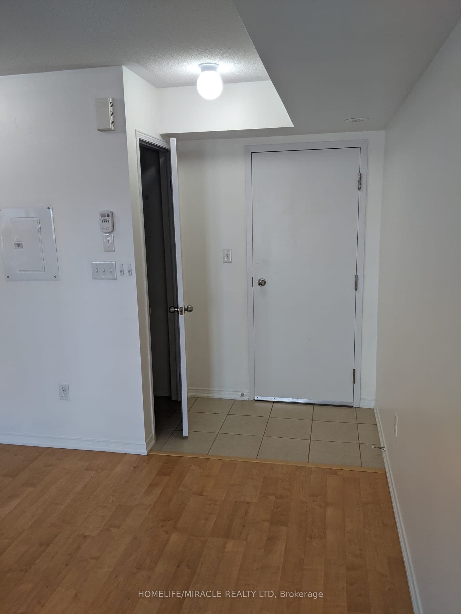 2508 Post Road #23 — photograph 4