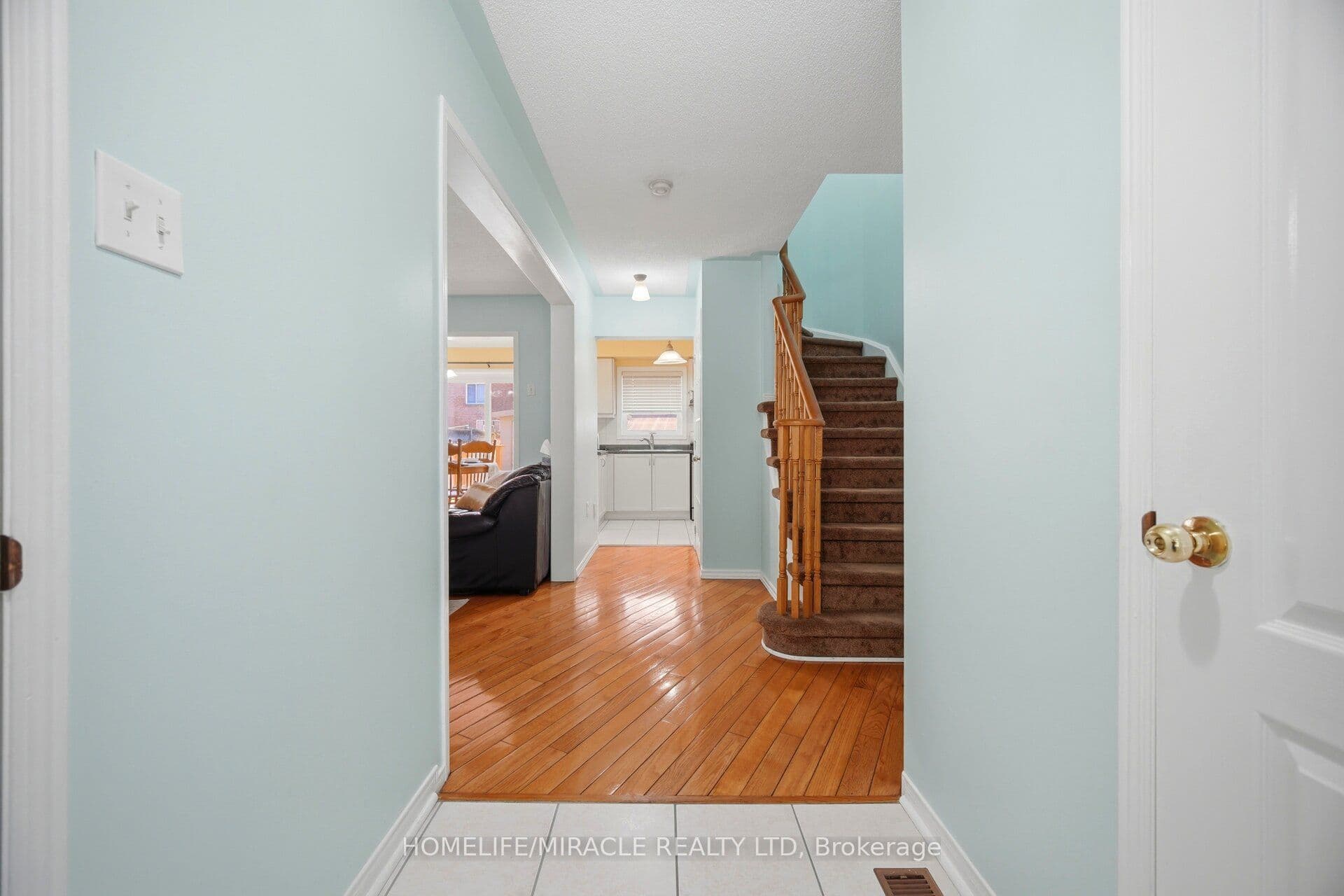 31 Larkspur Road — photograph 5