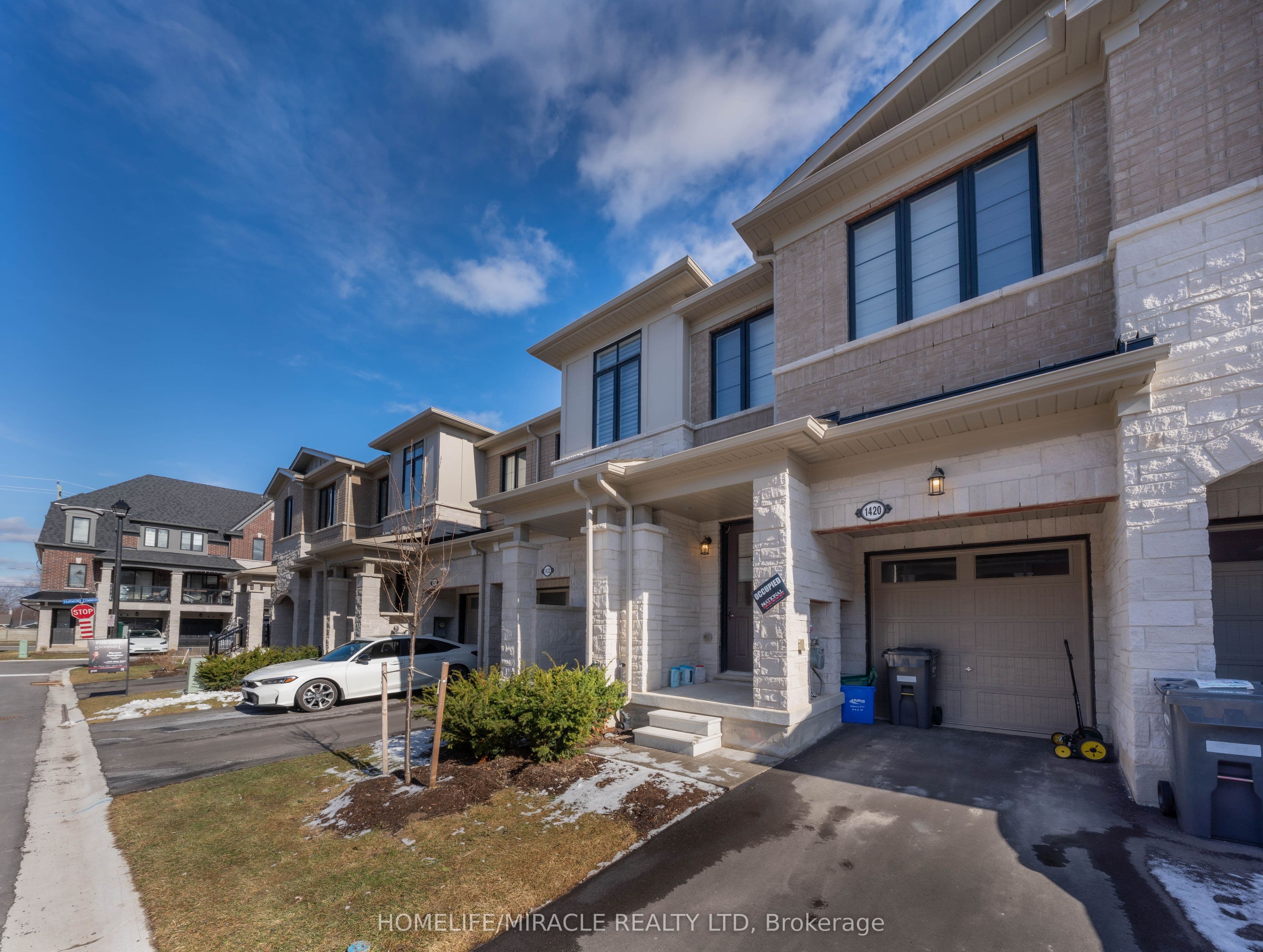 1420 Oakmont Common — photograph 2