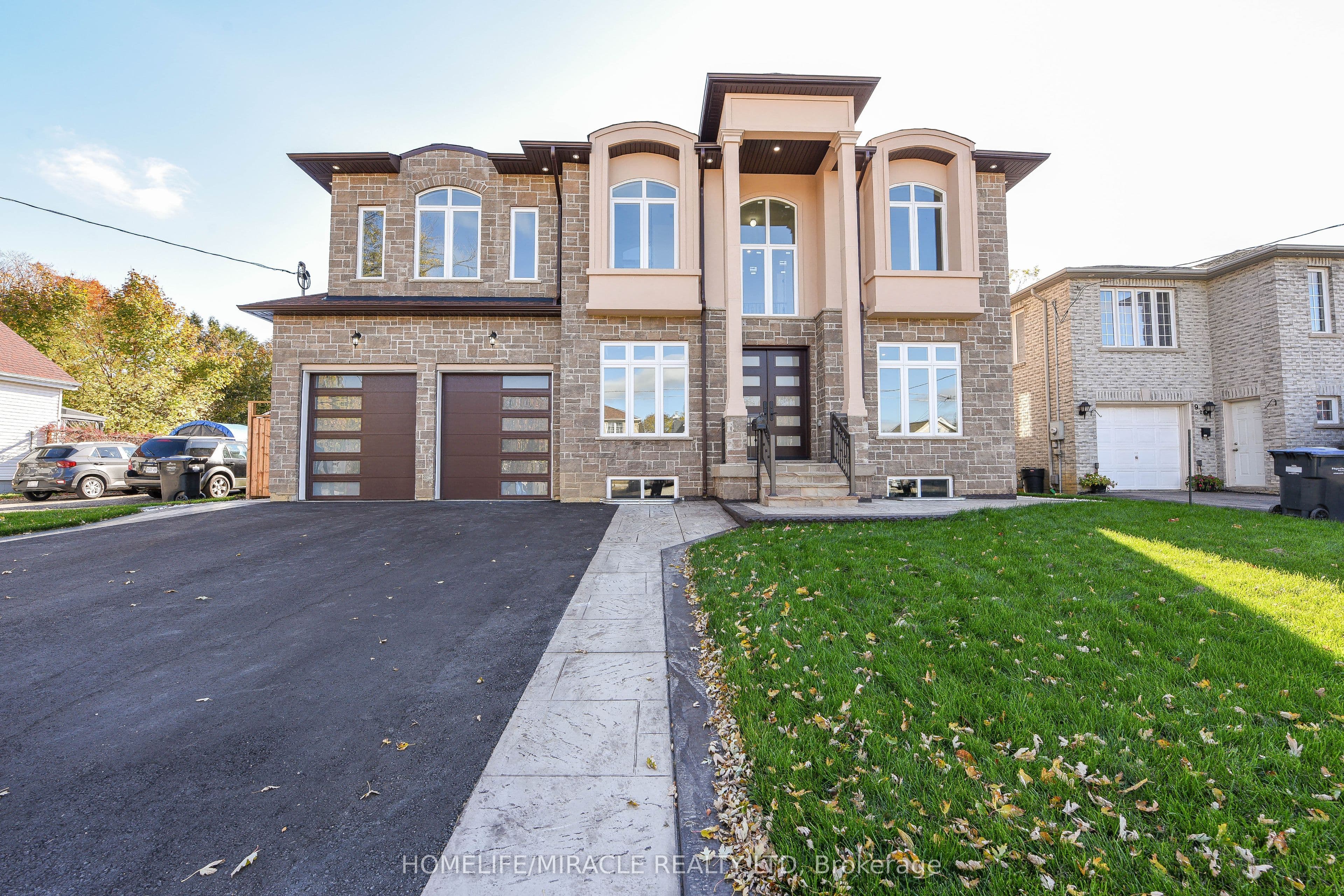 11 Hillcrest Avenue — featured photograph