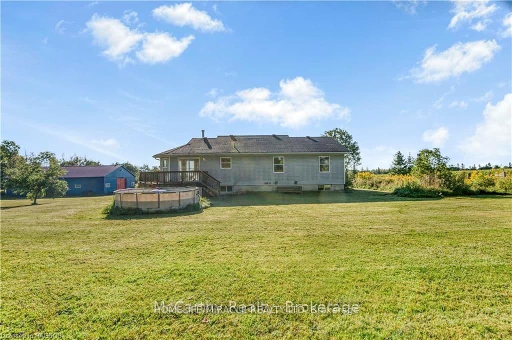 682093 260 Side Road — photograph 5