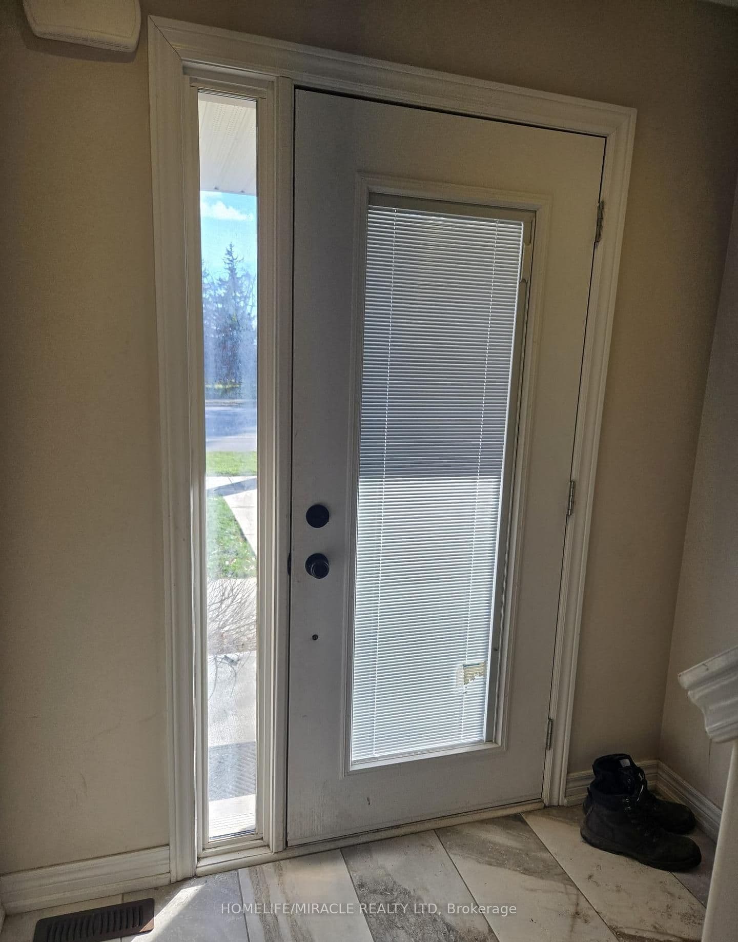 1 Leggott Avenue #27 — photograph 5