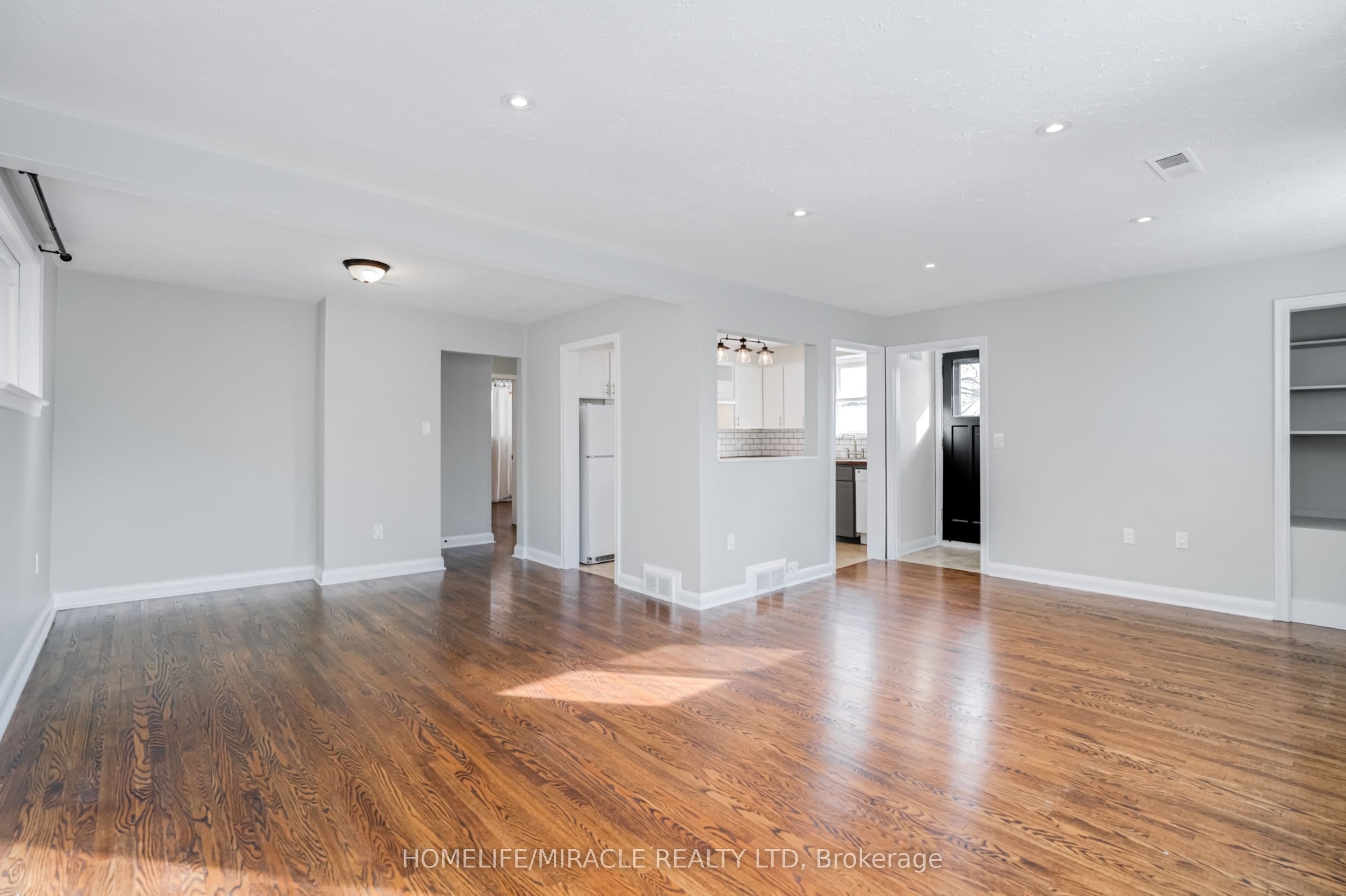 34 Elizabeth Street #A — photograph 5