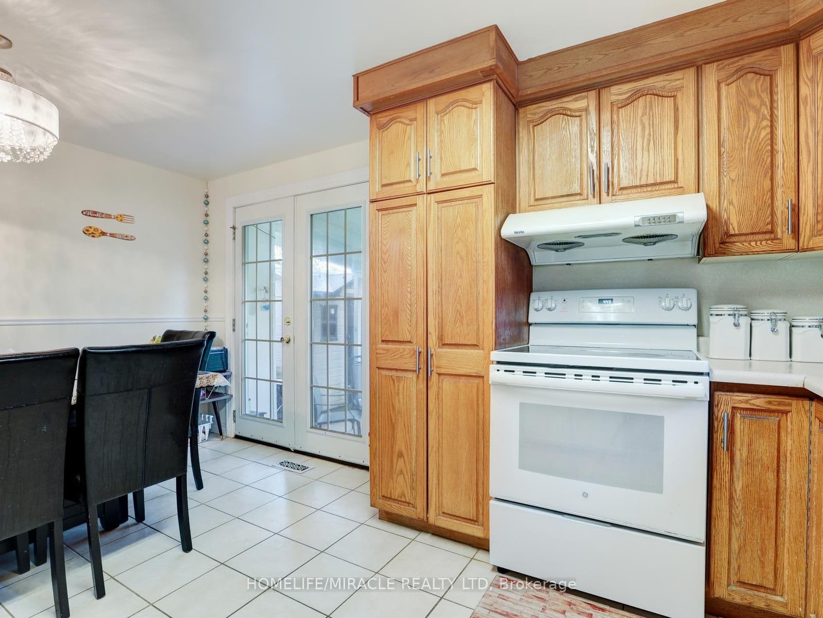 128 Macatee Place — photograph 4