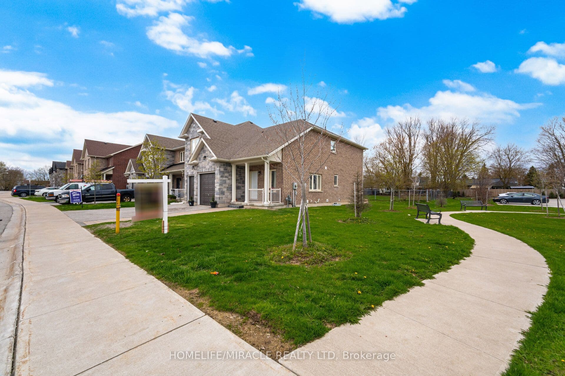 169 Berkshire Drive — photograph 5