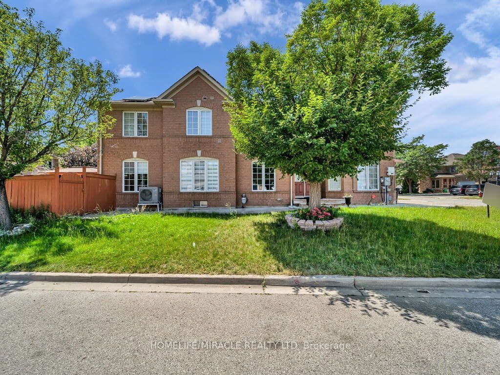 55 Secord Crescent — photograph 5