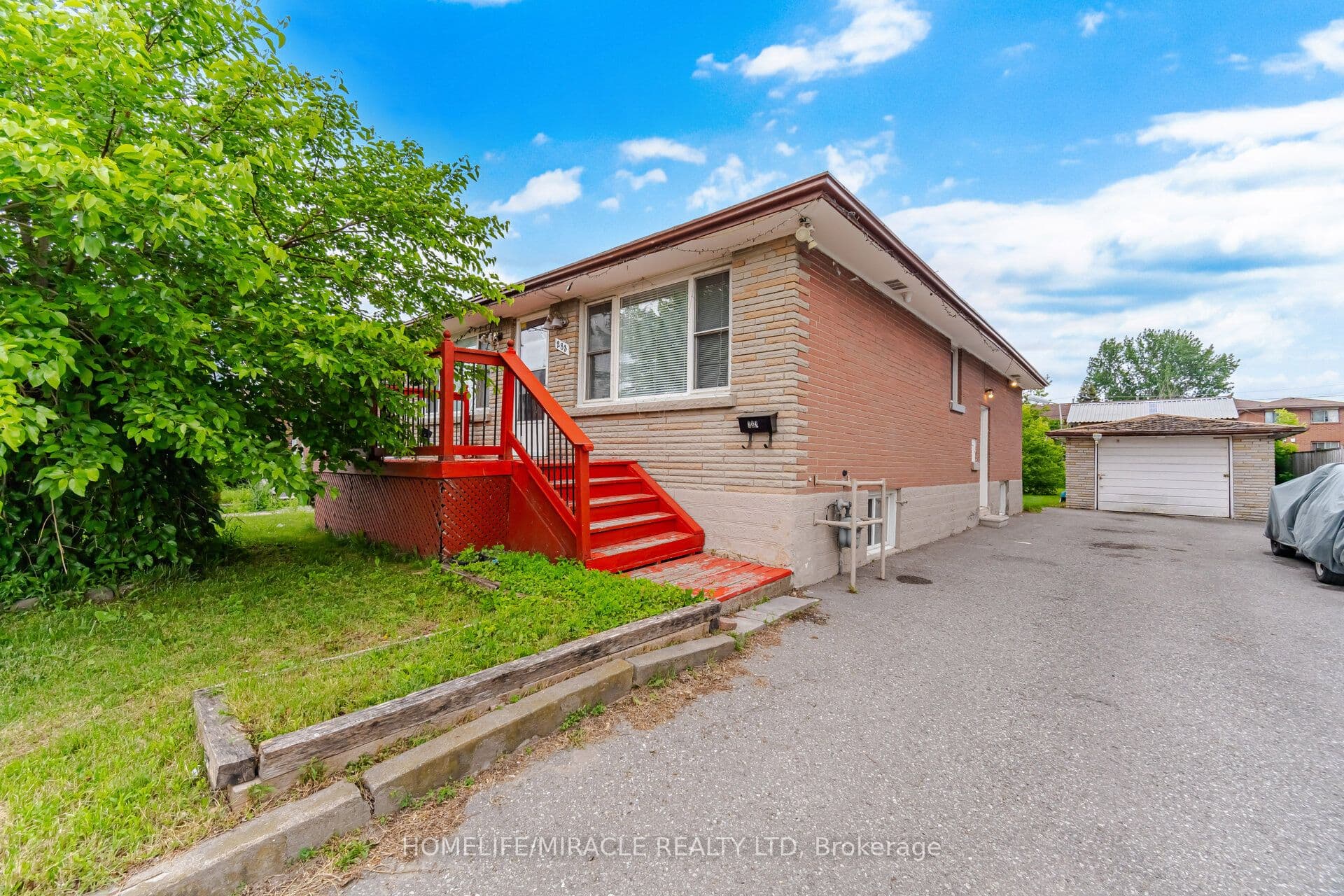 283 Cordova Road — photograph 2