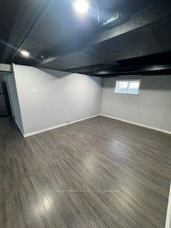 182 Bloor Street — photograph 4