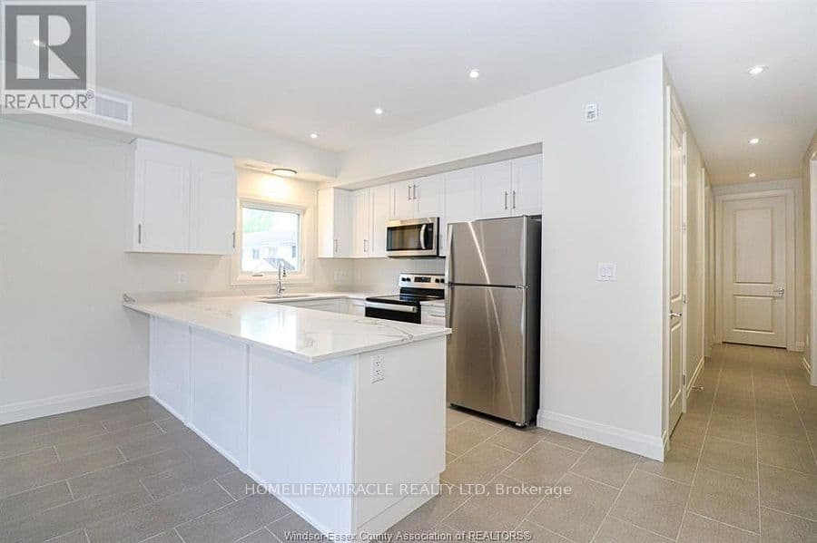 233 Watson Avenue #204 — photograph 2